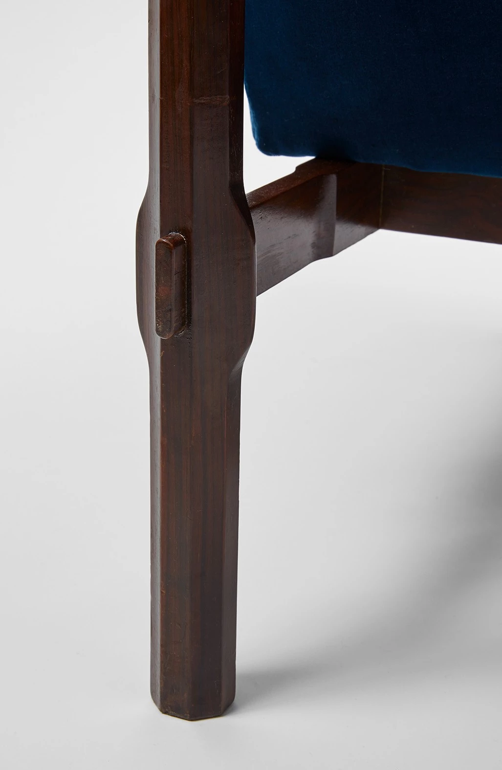 Armchair model n°869 - Ico & Luisa Parisi  - Armchair - Galerie kreo