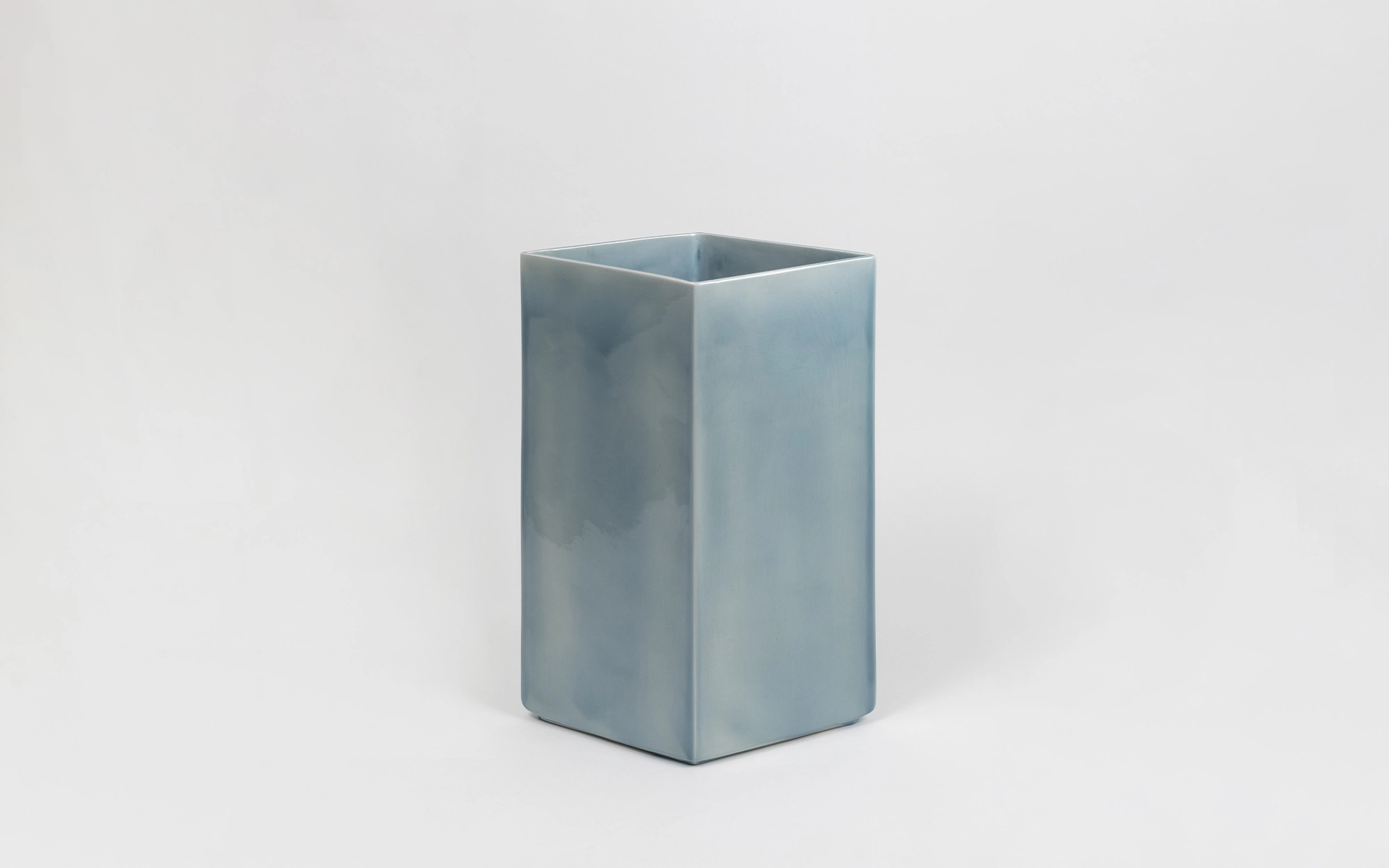 Vase Losange 67 blue - Ronan & Erwan Bouroullec - Stool - Galerie kreo