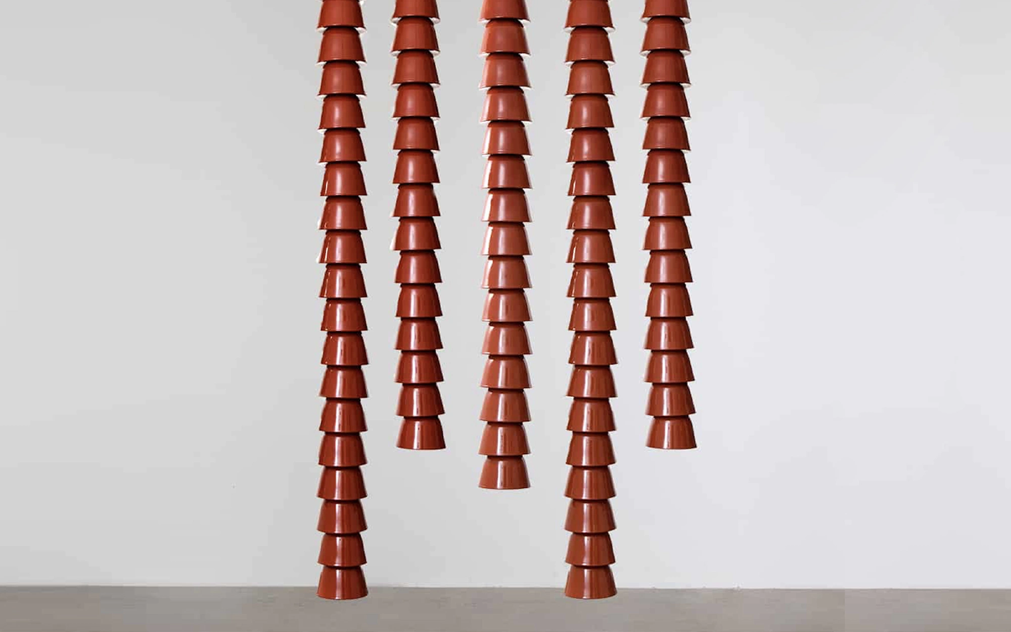 Chaînes Ceramic Multiple - Ronan & Erwan Bouroullec - Carpet - Galerie kreo