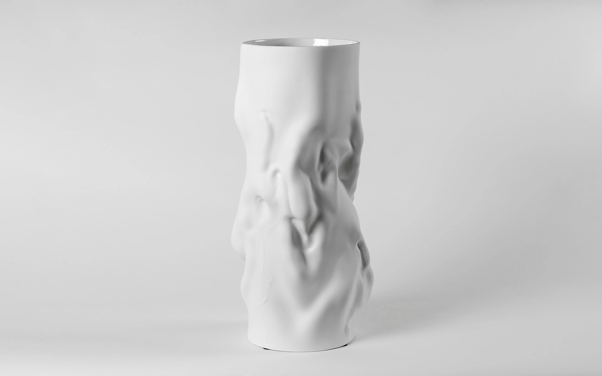 Animated Geology - Vase C - Brynjar Sigurdarson - GSTAAD ART 2024.