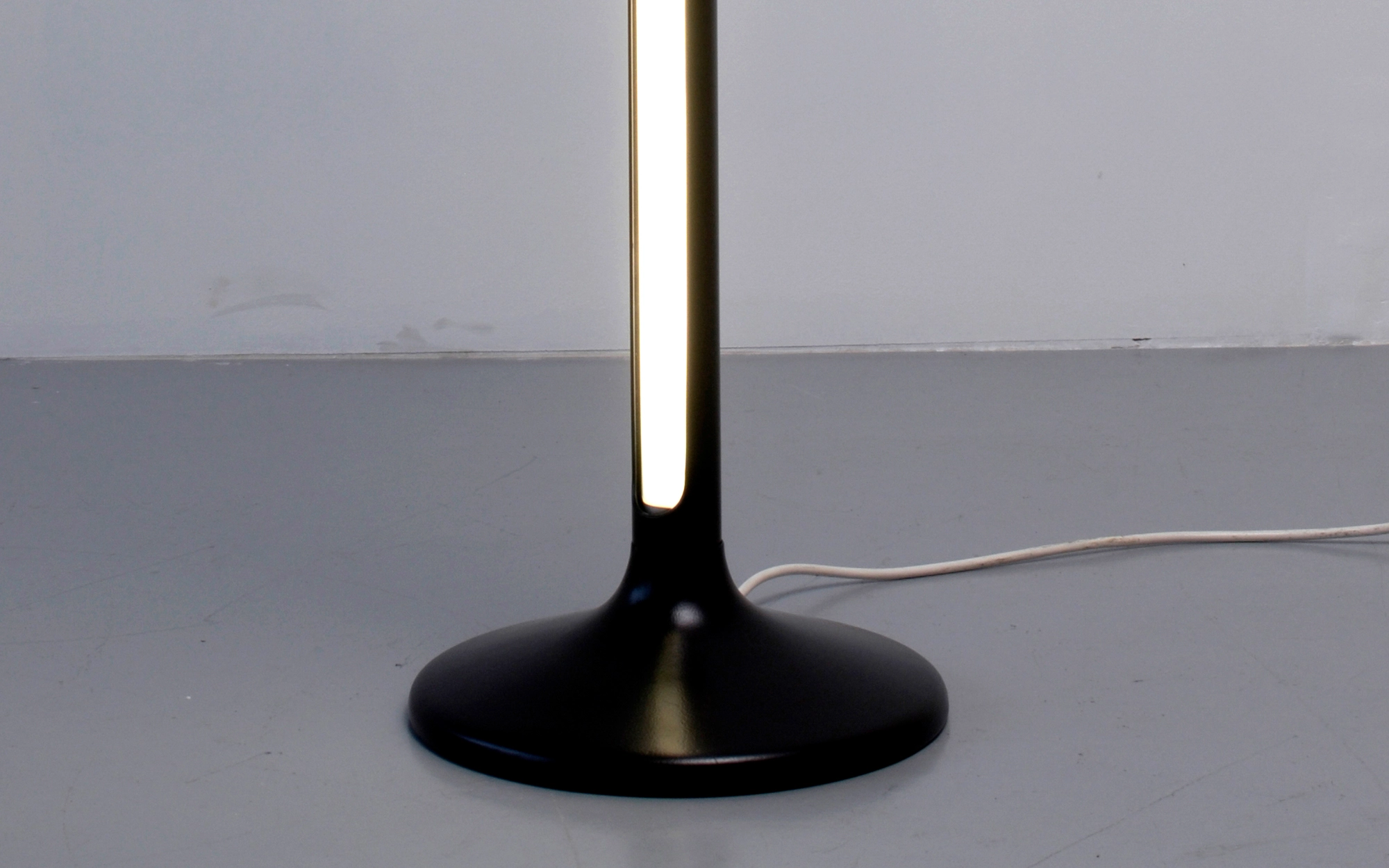 Light column - Otto Zapf - Floor light - Galerie kreo