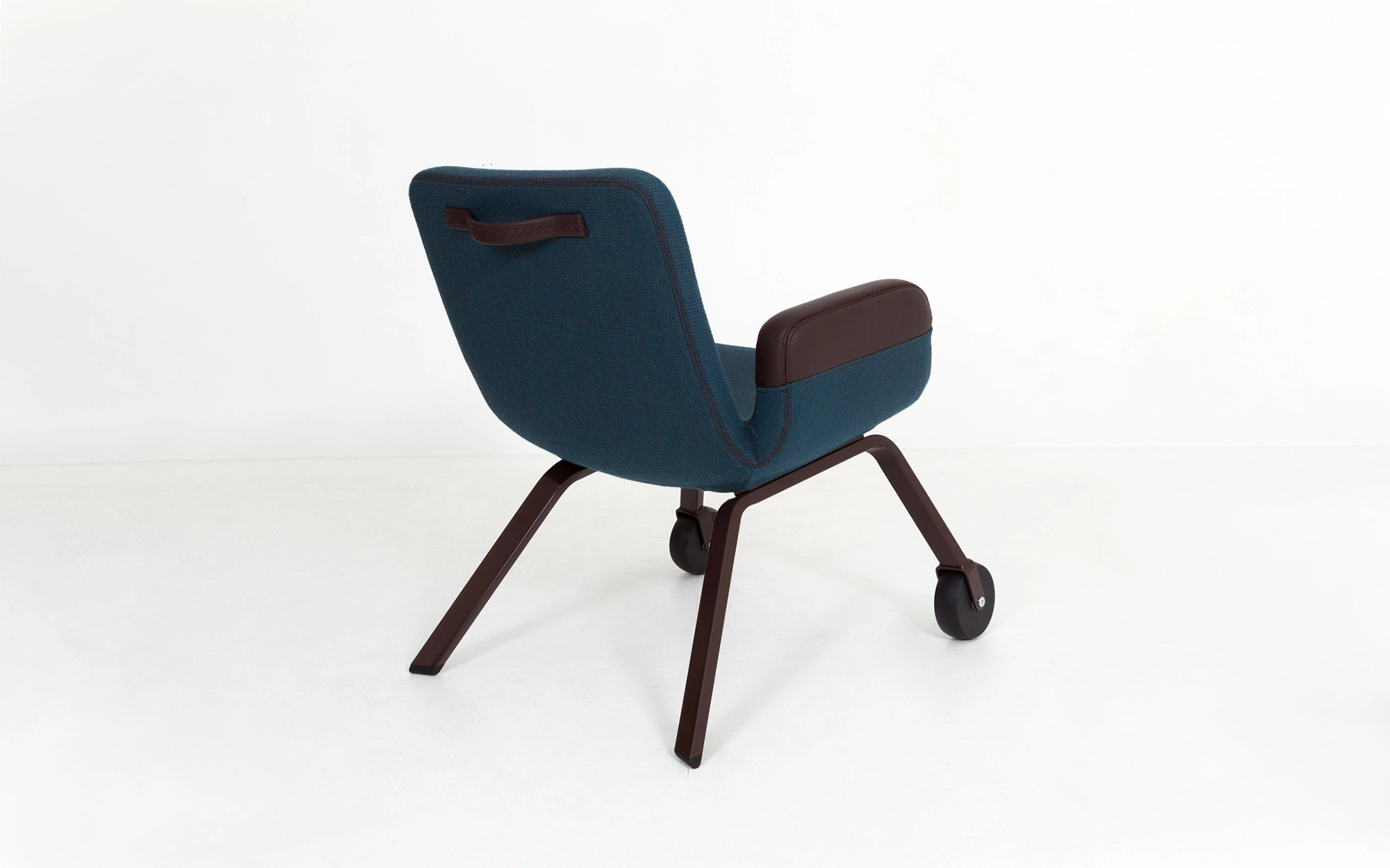 UN Lounge Chair - Hella Jongerius - Chair - Galerie kreo