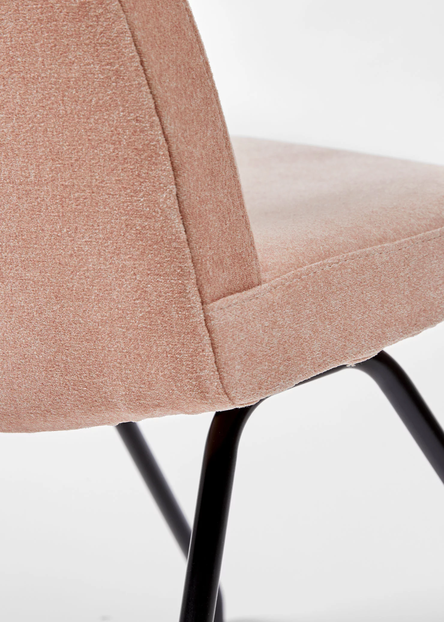 Chair 771 - Joseph-André Motte - Seating - Galerie kreo