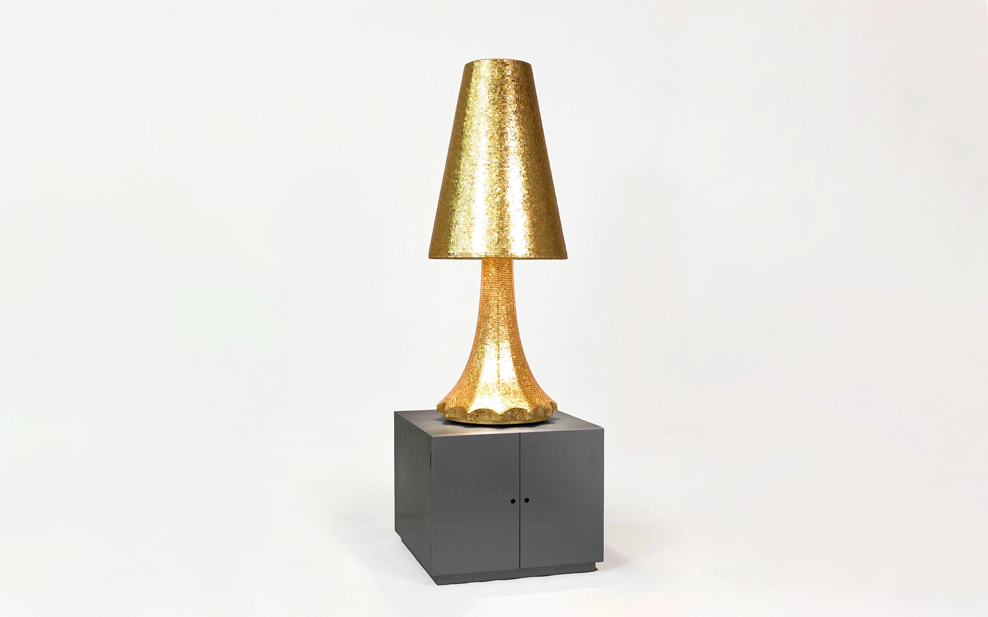 Lampada yellow gold - Alessandro Mendini - Floor light - Galerie kreo