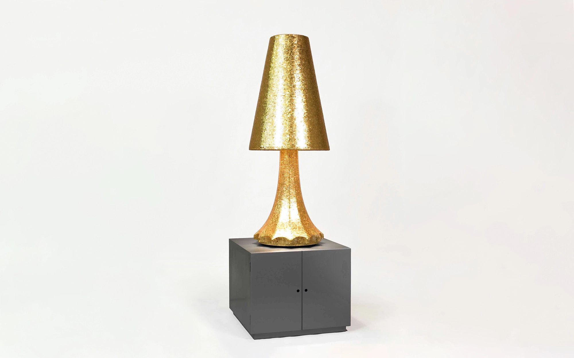 Lampada yellow gold - Alessandro Mendini - Table - Galerie kreo