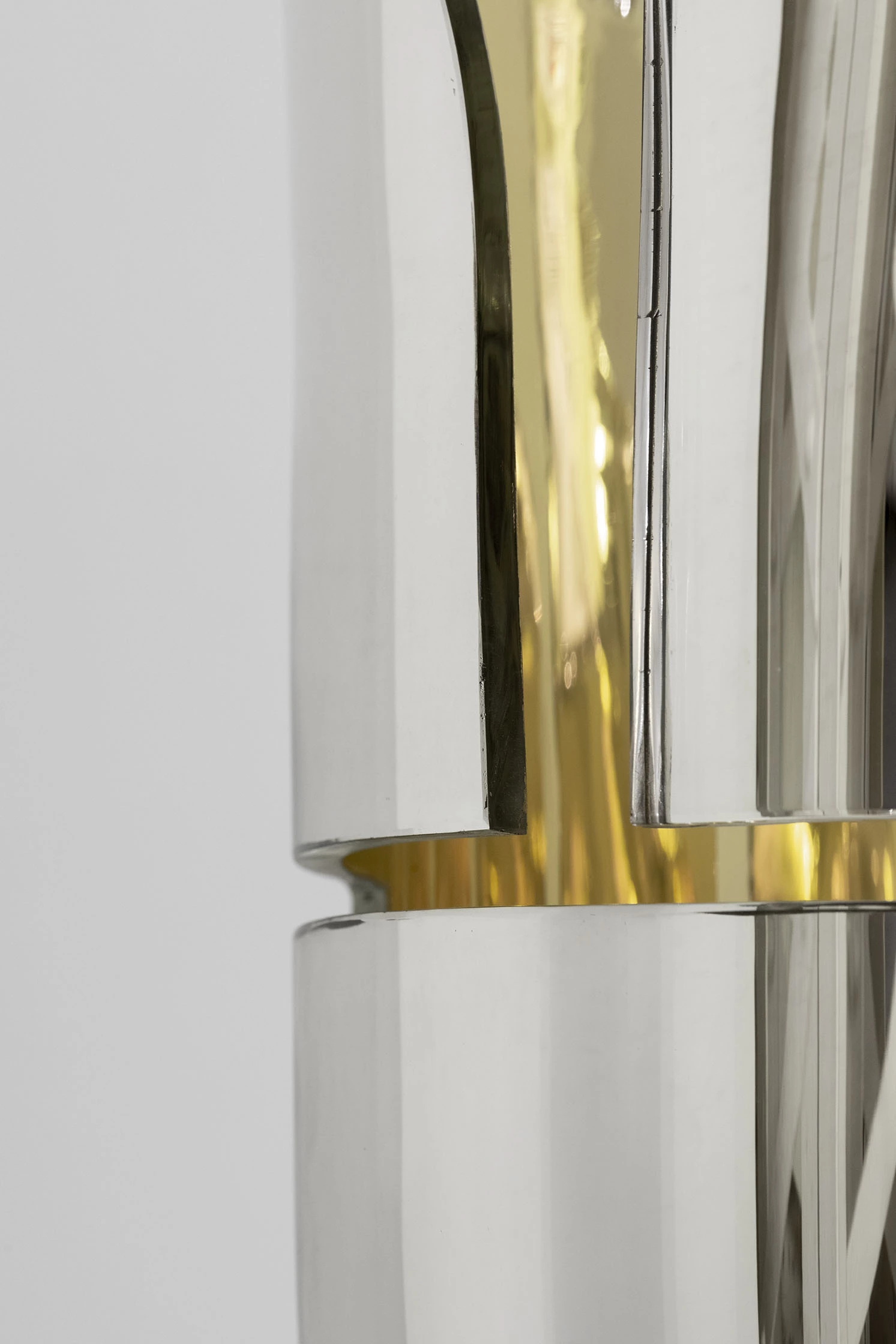 Cut Mirror Vase - Front - Vase - Galerie kreo