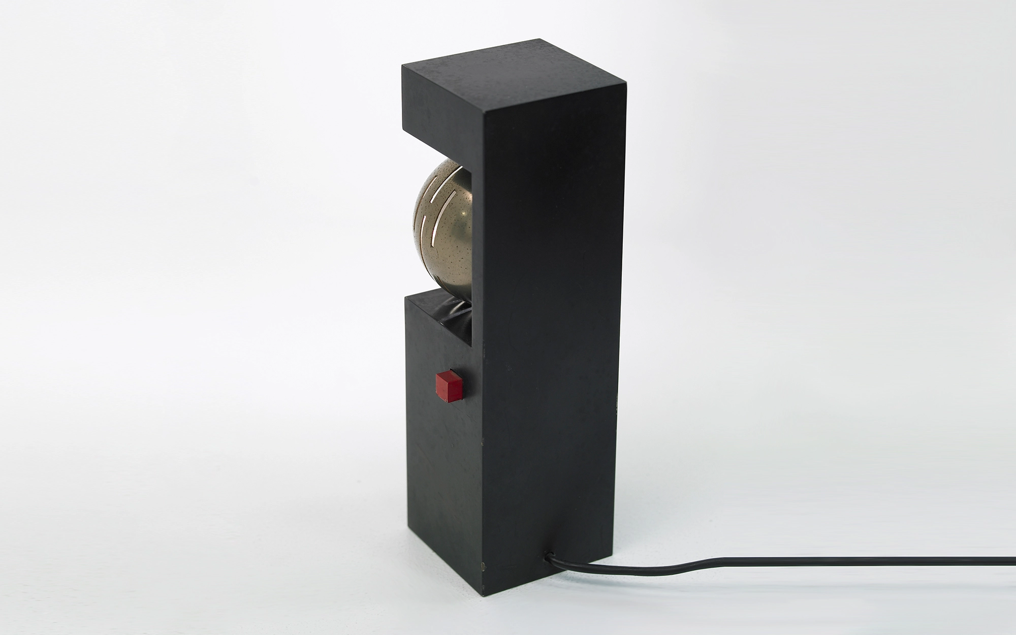 Contrast - Angelo Lelii - Table light - Galerie kreo