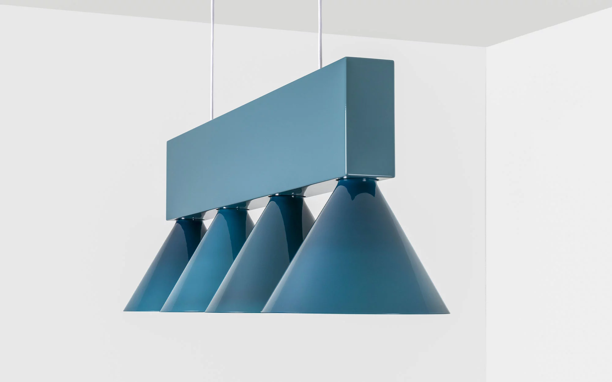 Signal C4 MONOCHROMATIC - Edward Barber and Jay Osgerby - Pendant light - Galerie kreo