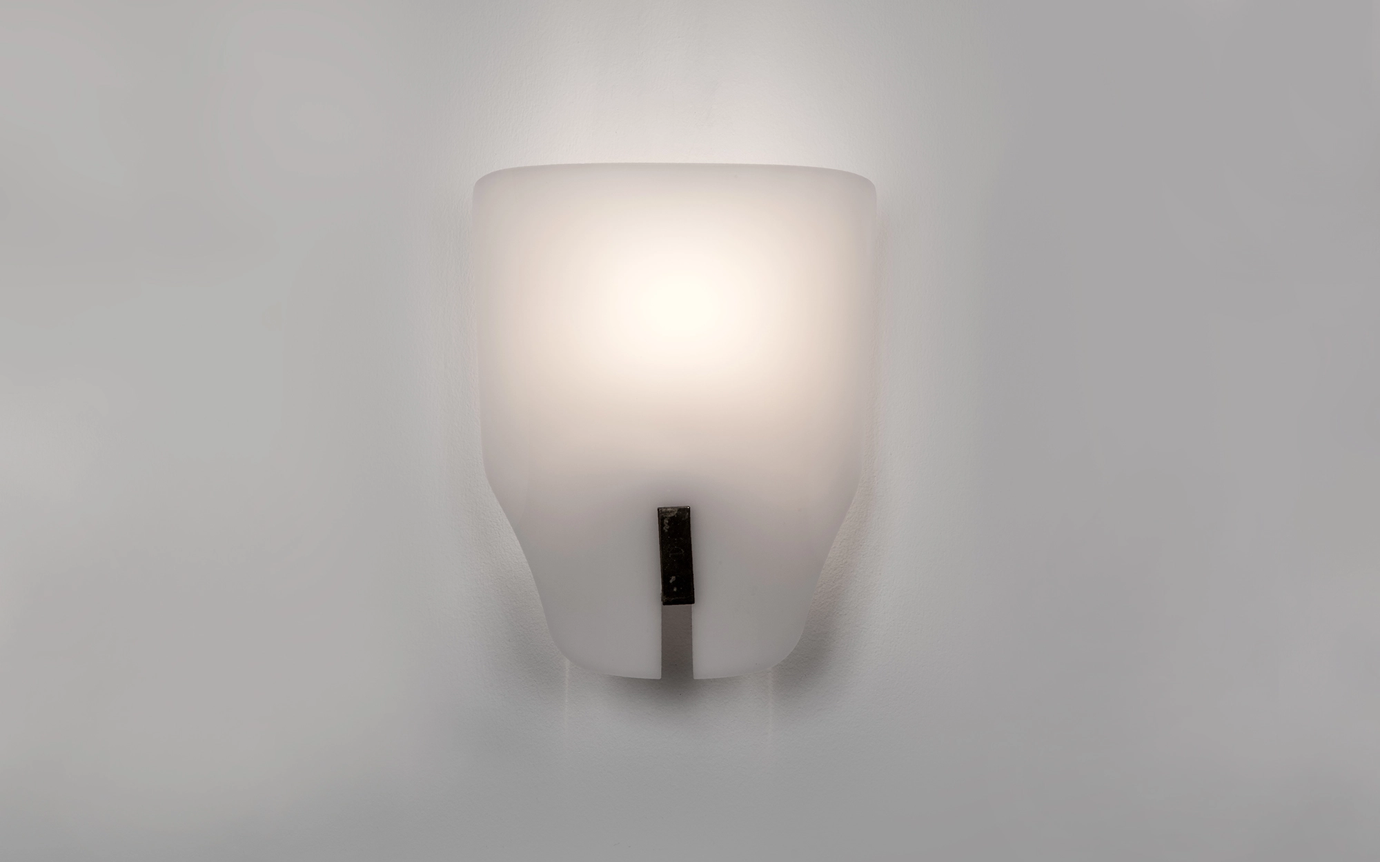 167px - Gino Sarfatti - Wall light - Galerie kreo