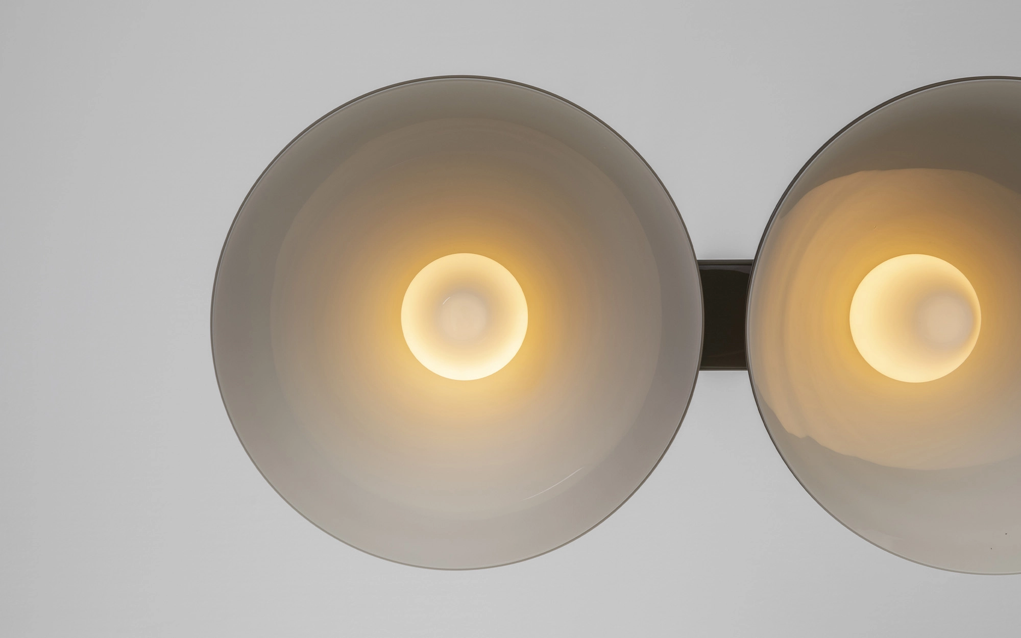 Signal C4 MONOCHROMATIC - Edward Barber and Jay Osgerby - Pendant light - Galerie kreo