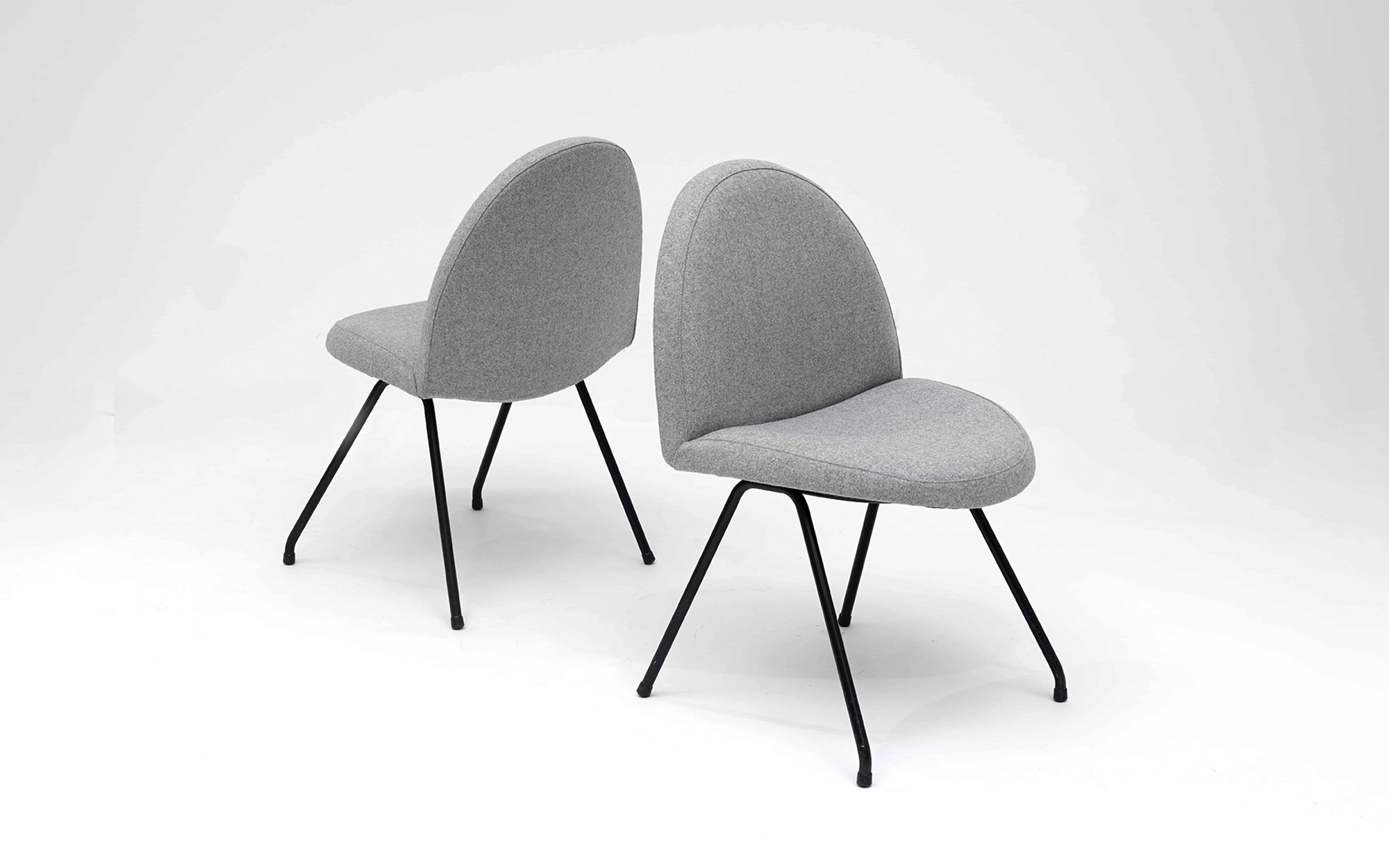 Chair 771 - Joseph-André Motte - Seating - Galerie kreo