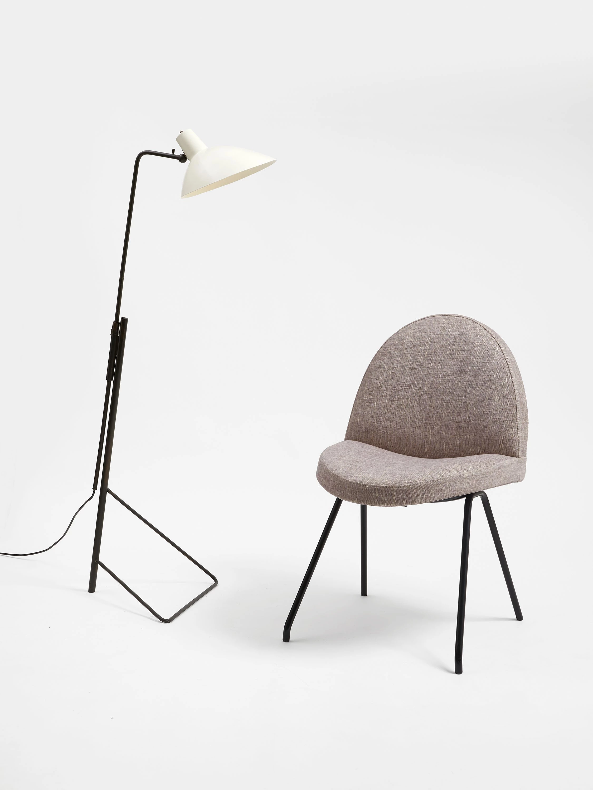 Chair 771 - Joseph-André Motte - Seating - Galerie kreo