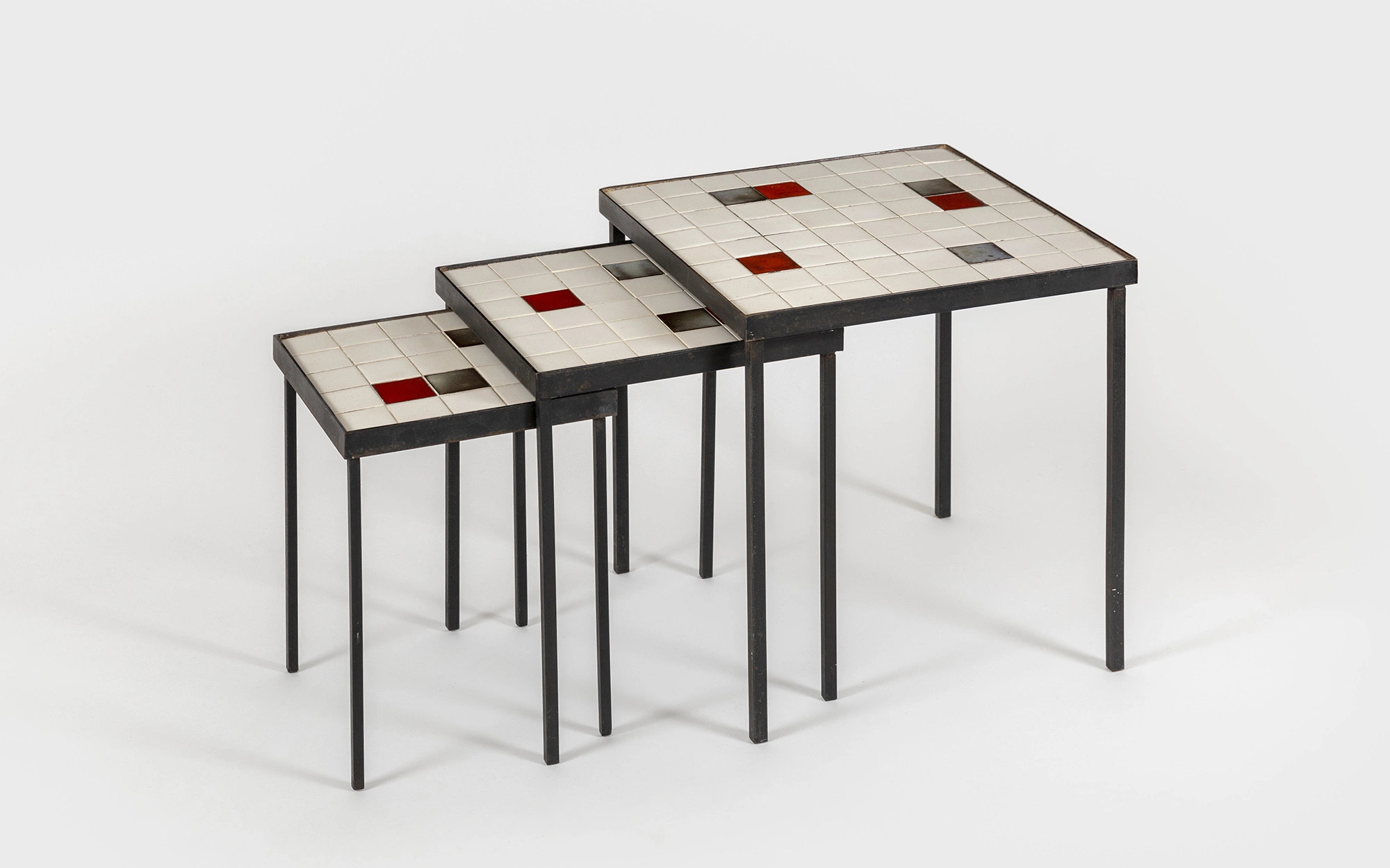 Tables basses Gigognes - Mado Jolain - side-table coffee-table- Galerie kreo
