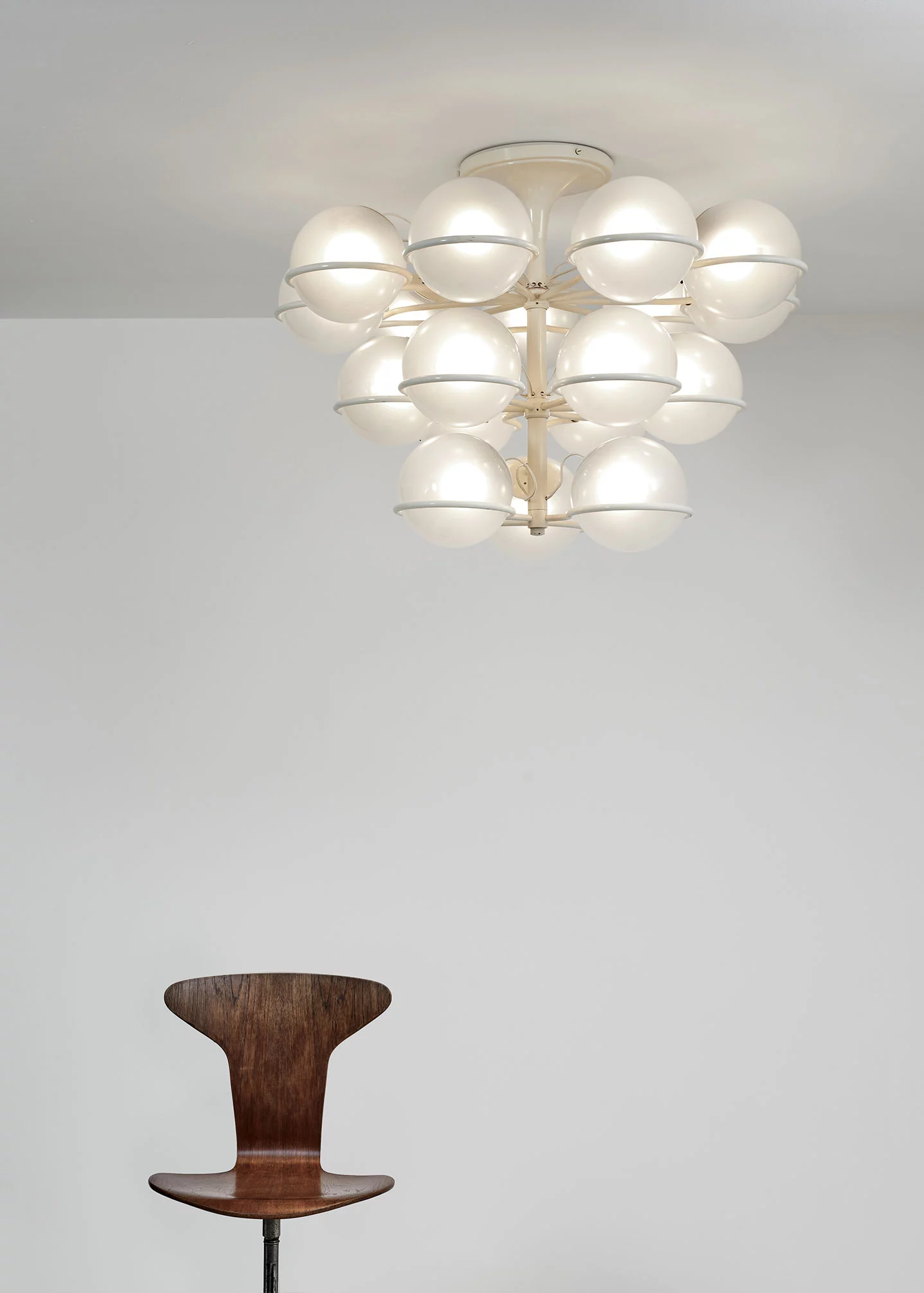 2042/18 (white) - Gino Sarfatti - Ceiling light - Galerie kreo