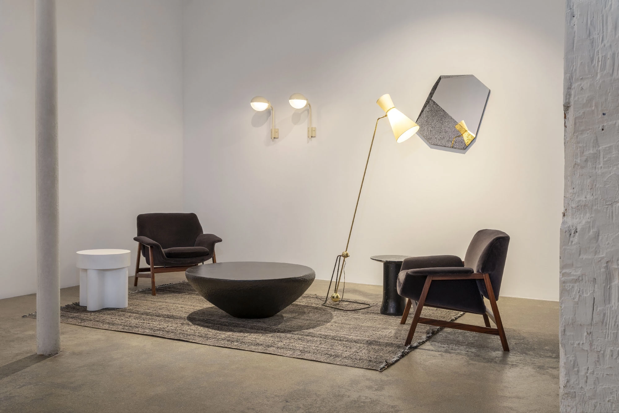 2 armchairs model n°849 and 1 ottoman n°849/S (brown) - Gianfranco Frattini - Seating - Galerie kreo