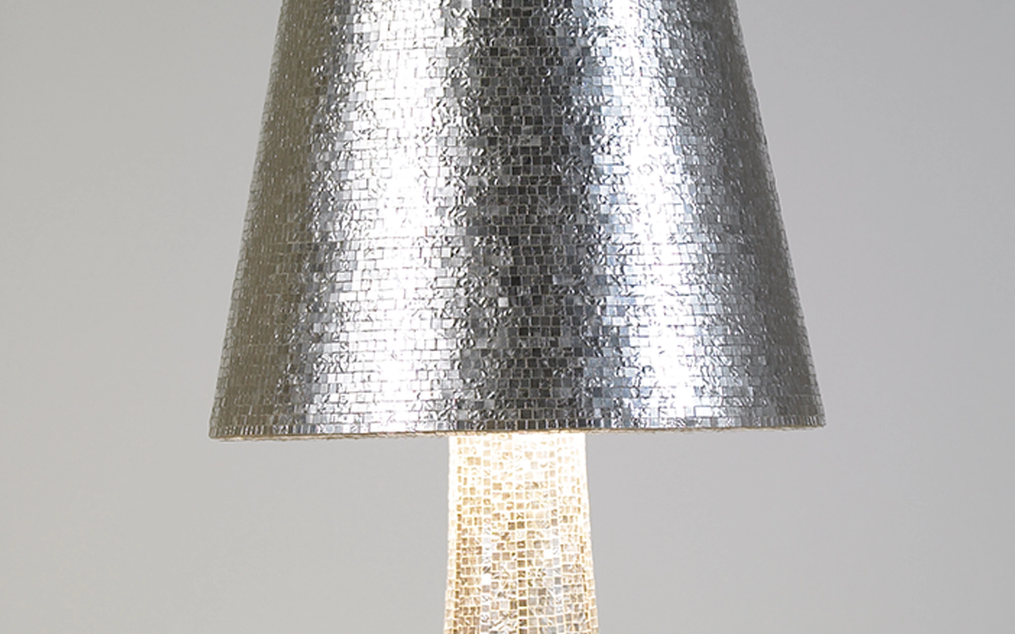 Lampada white gold - Alessandro Mendini - Floor light - Galerie kreo