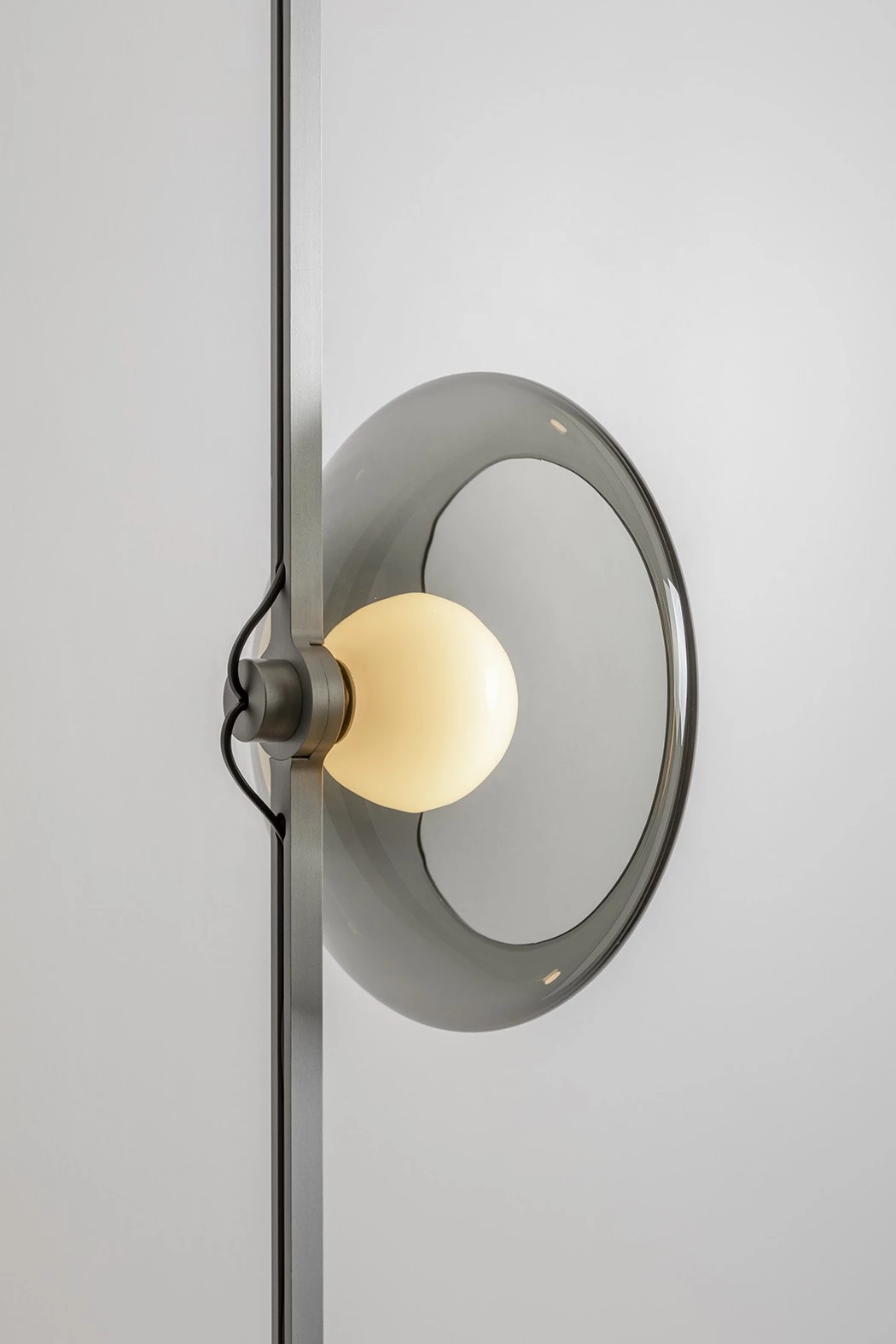 Clair-obscur SINGLE SMOKE - Ronan Bouroullec - Ceiling light - Galerie kreo