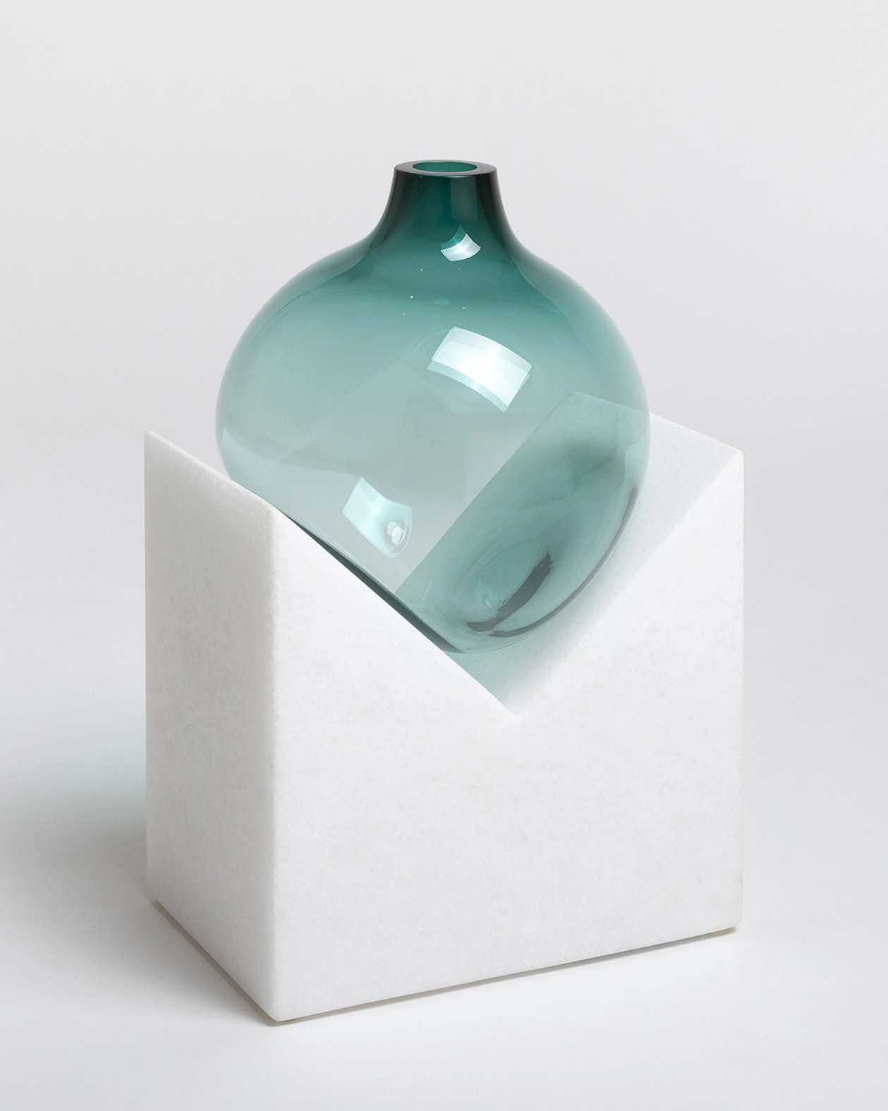 Indefinite Vases - Model Crown - Erik Olovsson - Vase - Galerie kreo
