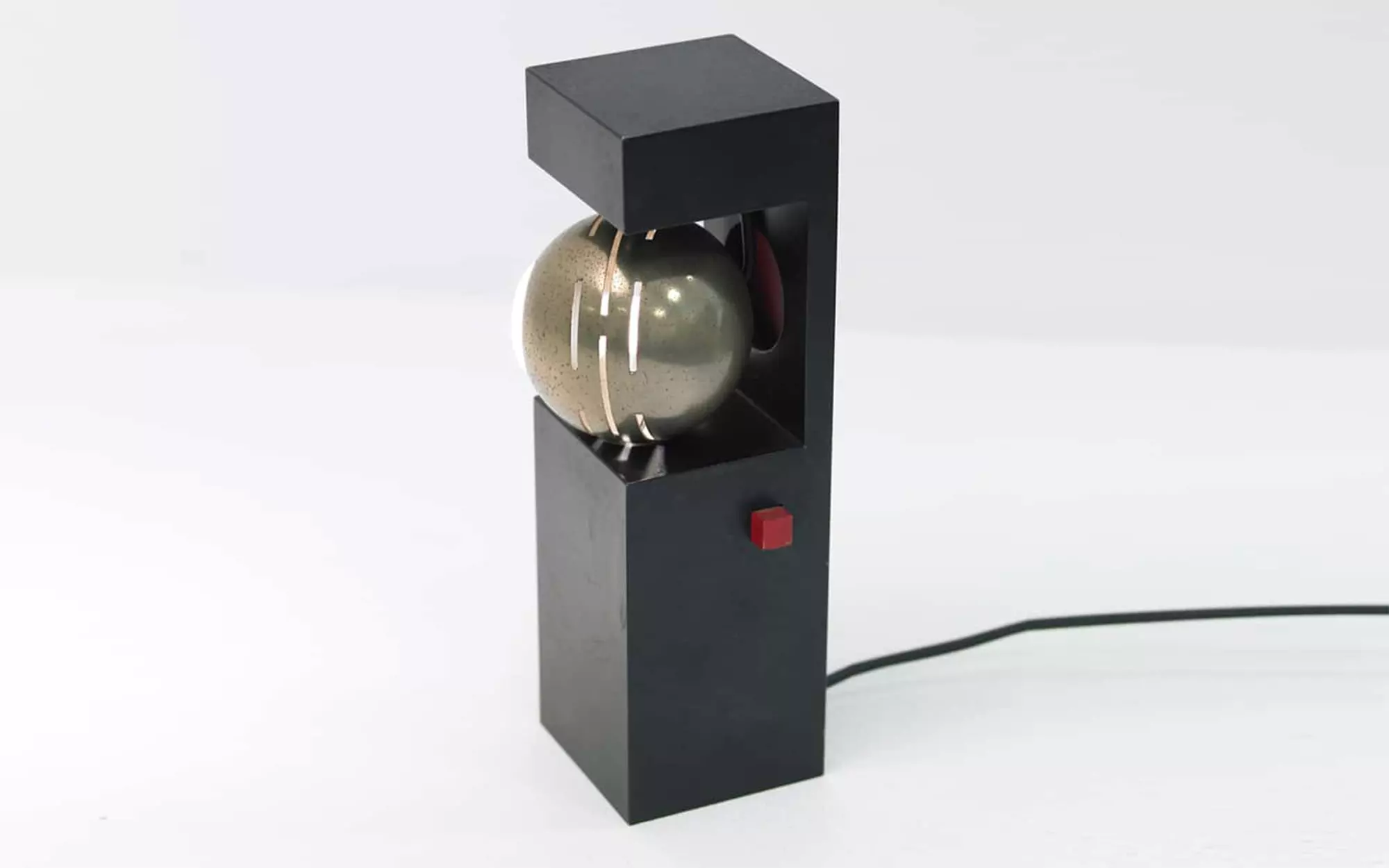 Contrast - Angelo Lelii - Table light - Galerie kreo