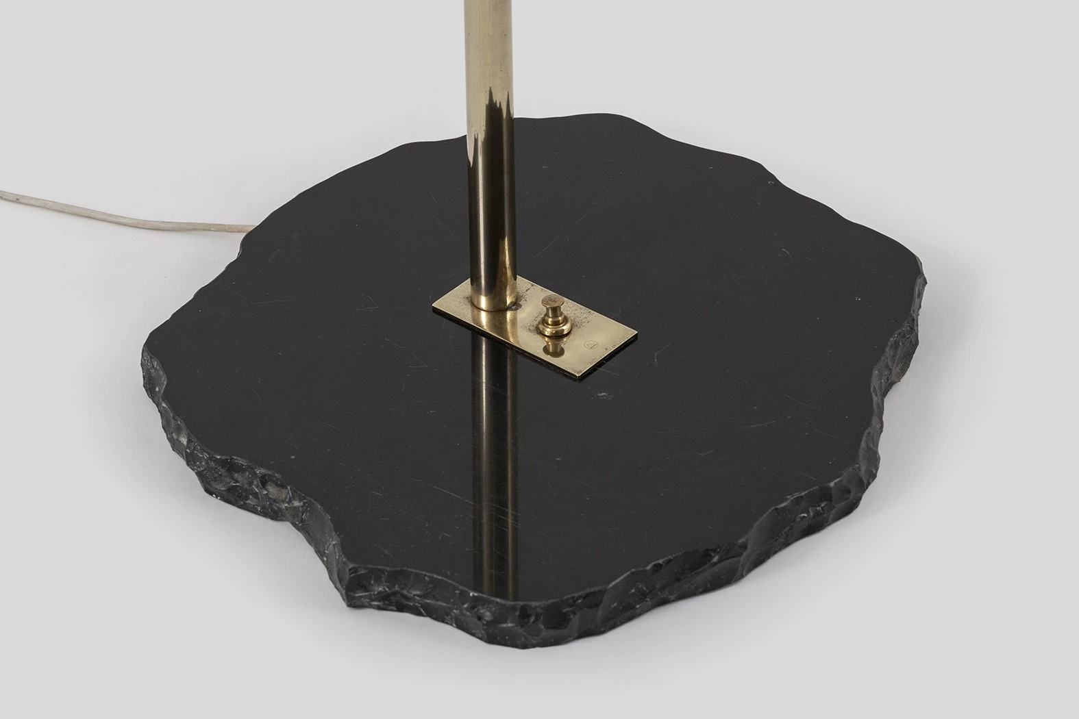 1050/2 - Gino Sarfatti - Floor light - Galerie kreo