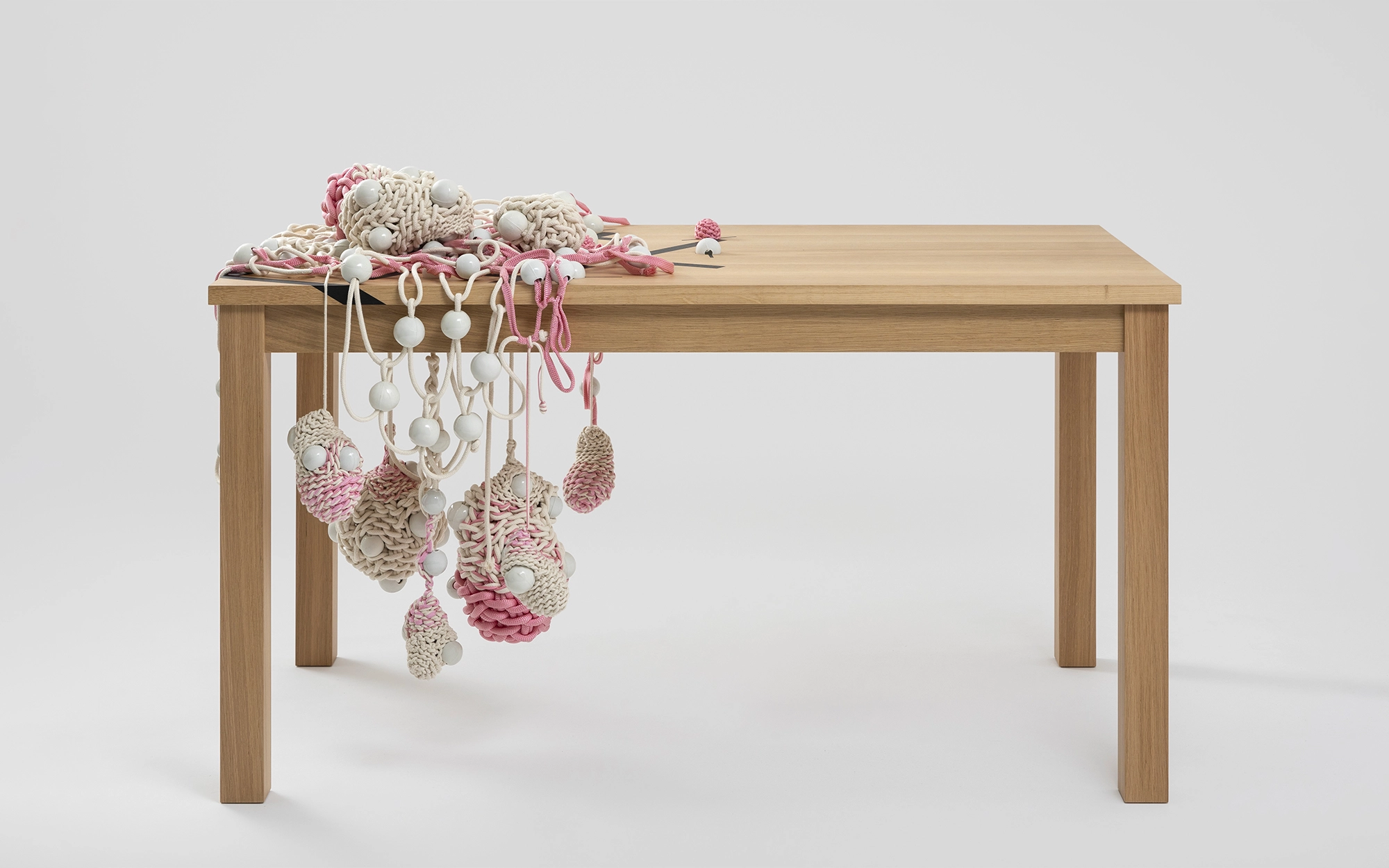 Beads T - Hella Jongerius - Table - Galerie kreo