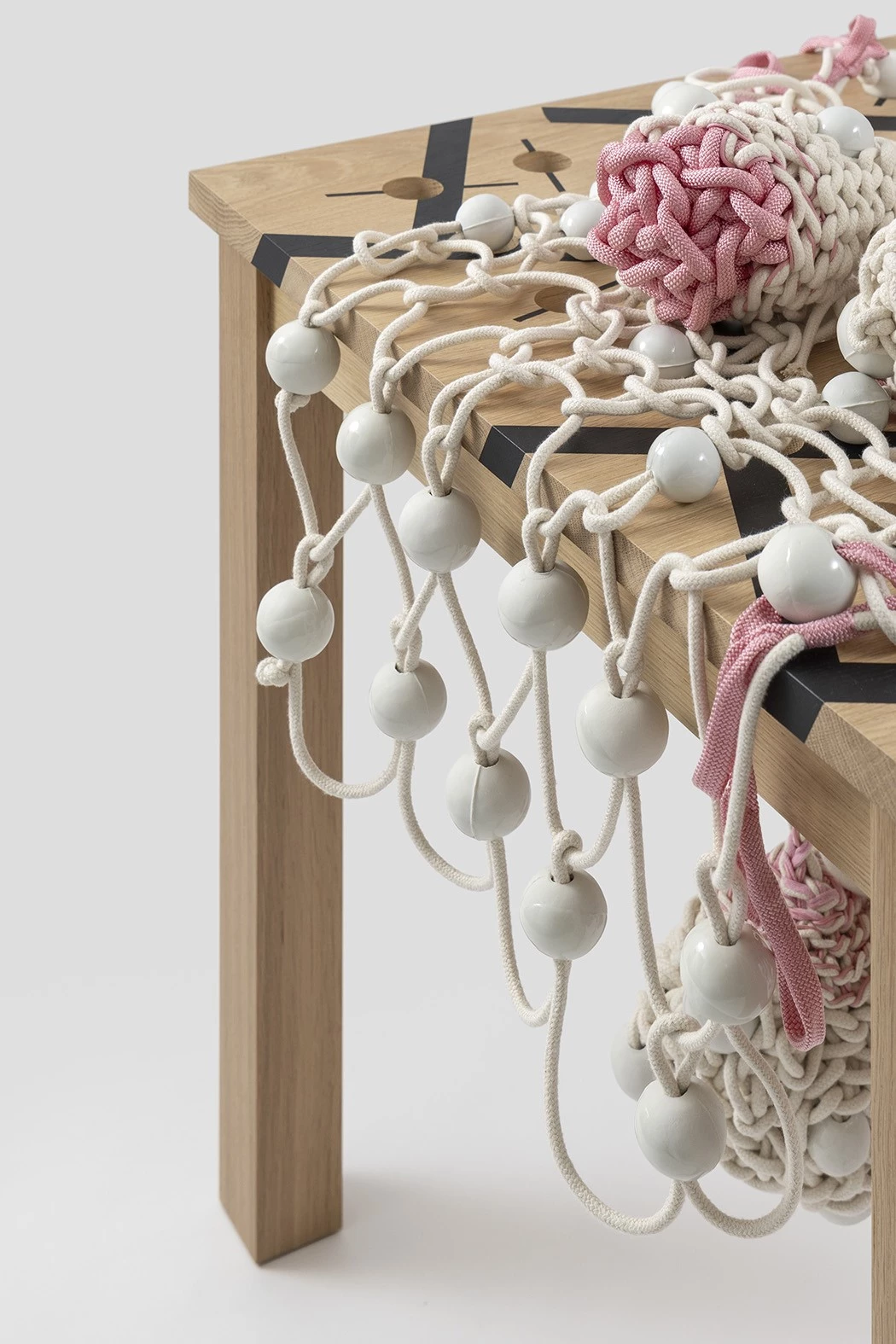 Beads T - Hella Jongerius - Table - Galerie kreo
