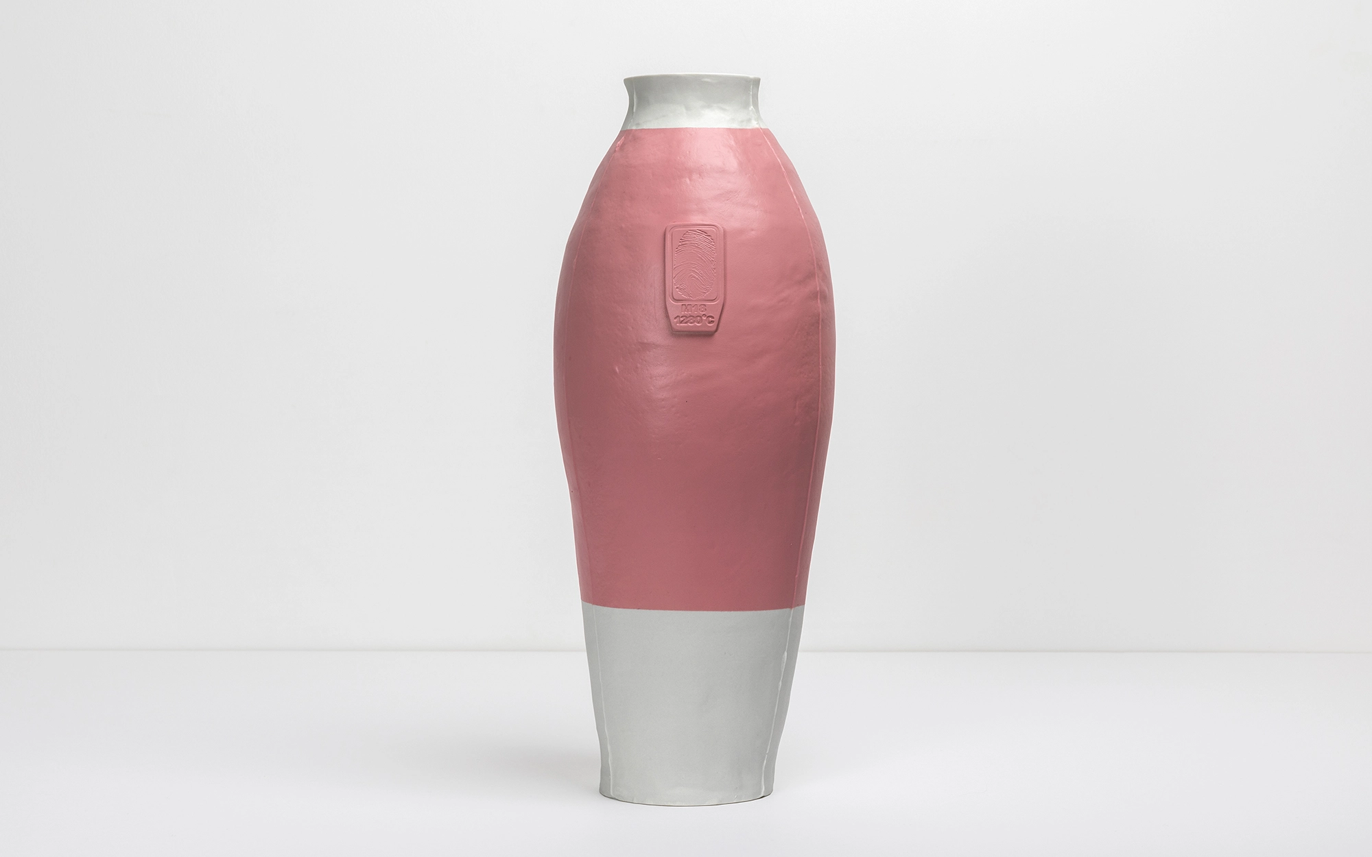 Colored Vases RAL 3015 (LIGHT PINK) - Hella Jongerius - Vase - Galerie kreo