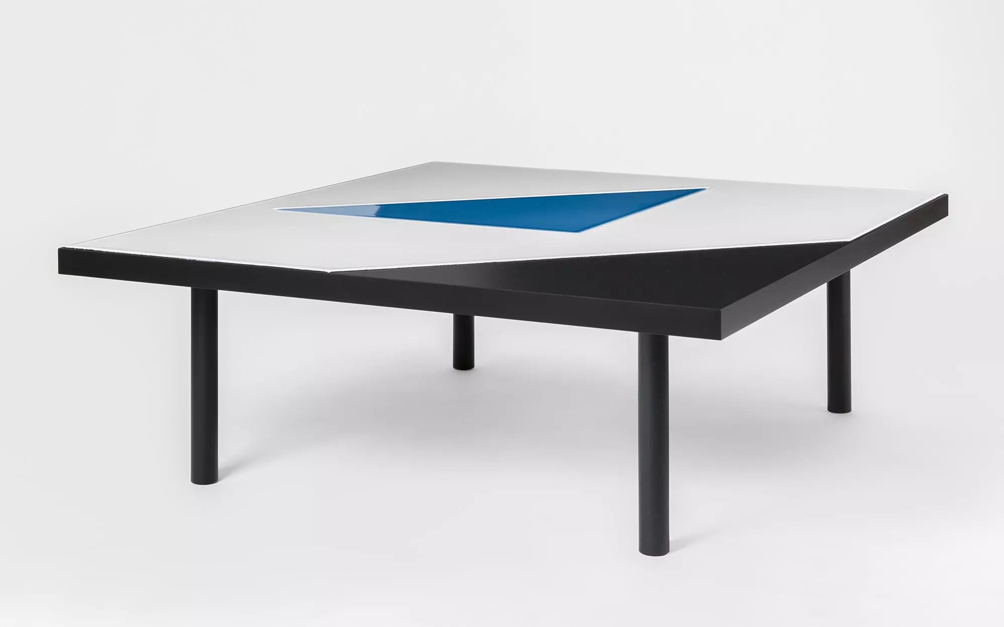 Translation Triangolo Coffee Table - Pierre Charpin - Coffee table - Galerie kreo