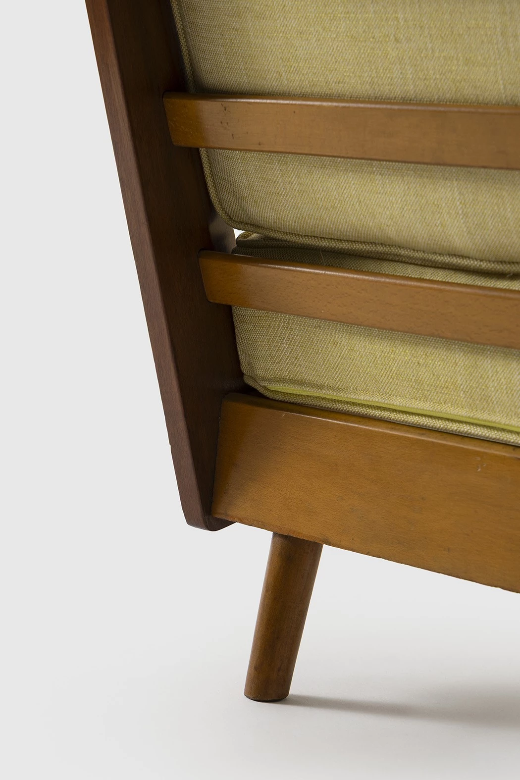 Slat Chair (2) (yellow) - Robin Day - Seating - Galerie kreo