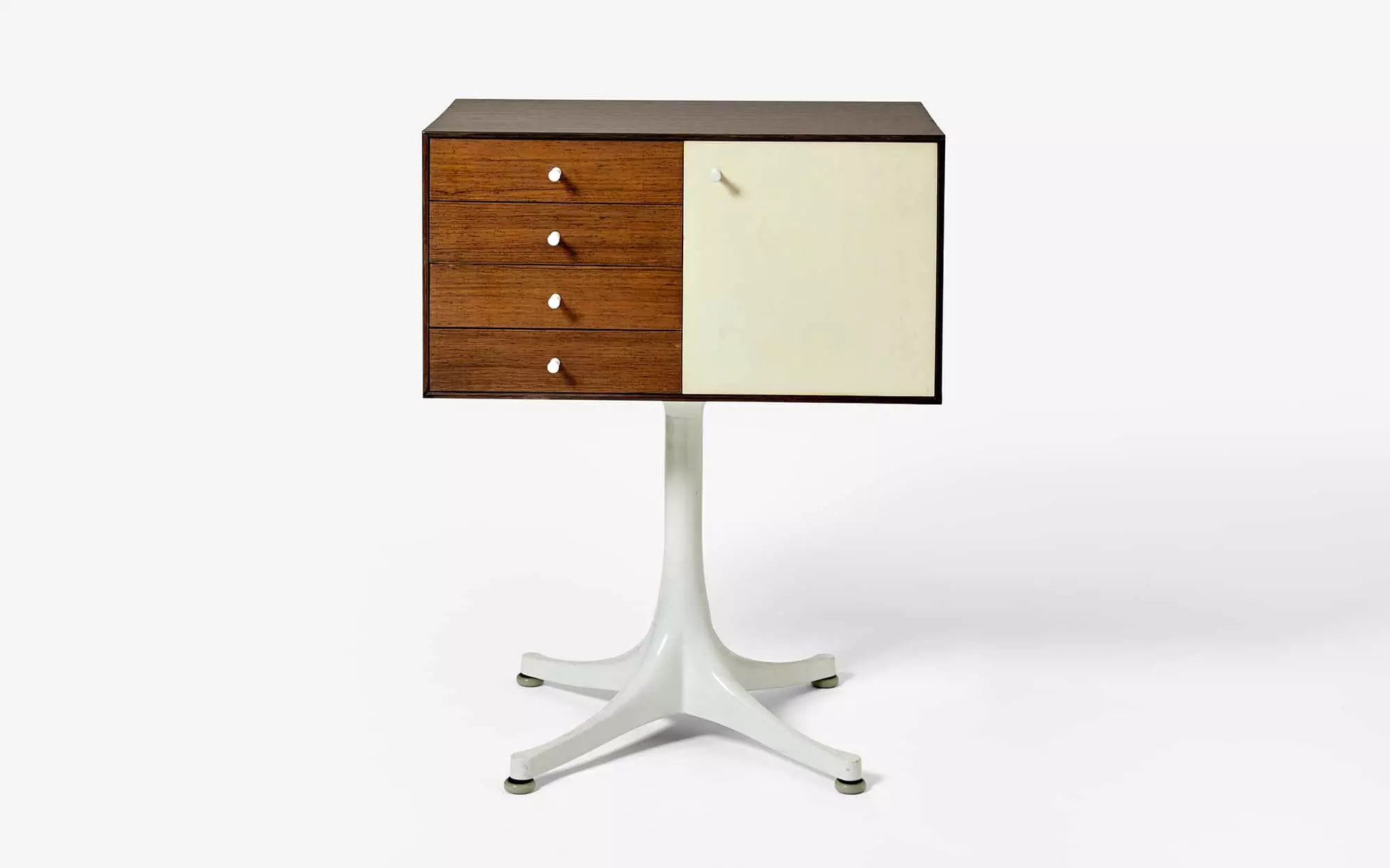“5211 dit Miniature chest (low) - Georges Associates Nelson - storage cabinet- Galerie kreo
