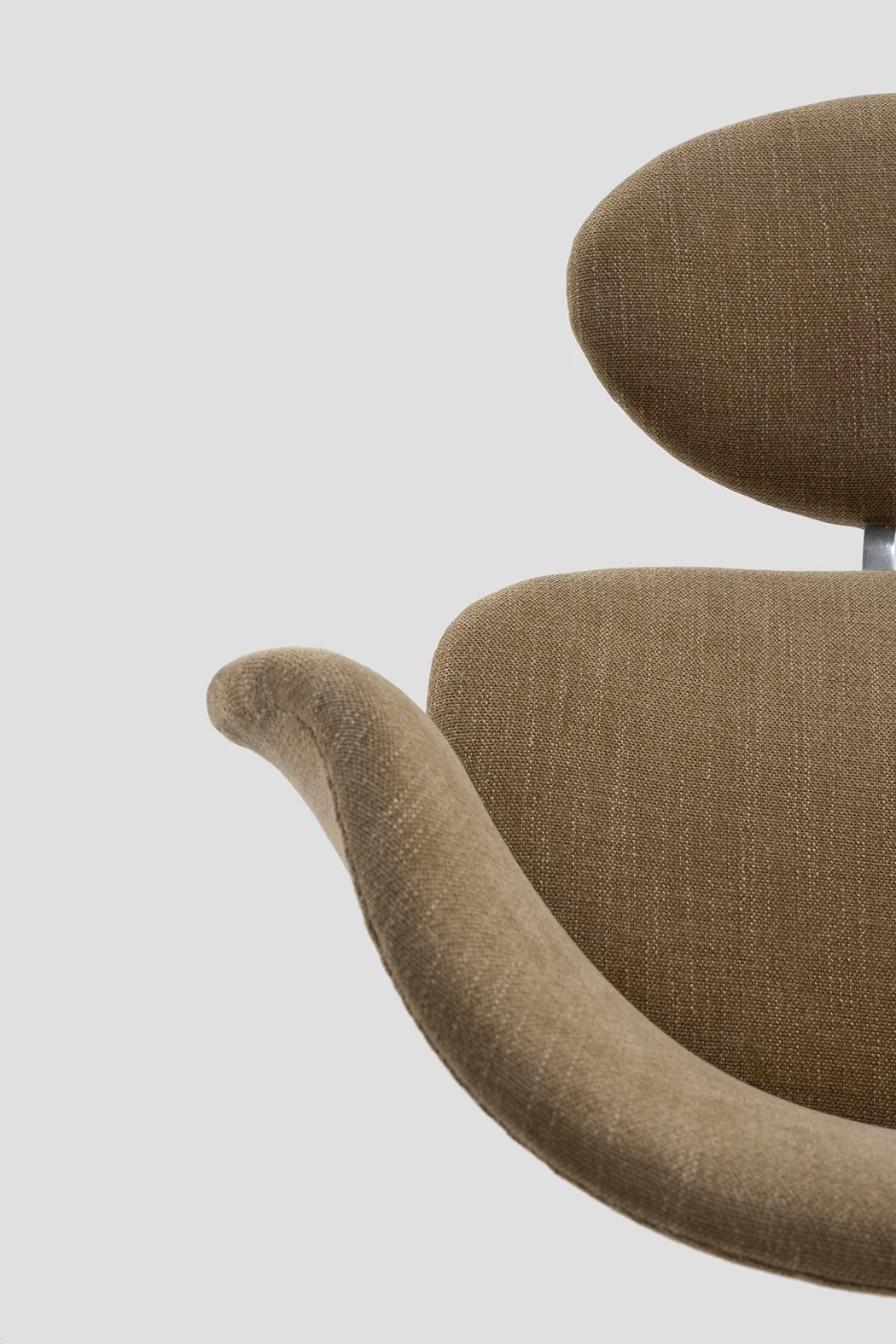 Armchair F551 (brown) - Pierre Paulin - Seating - Galerie kreo