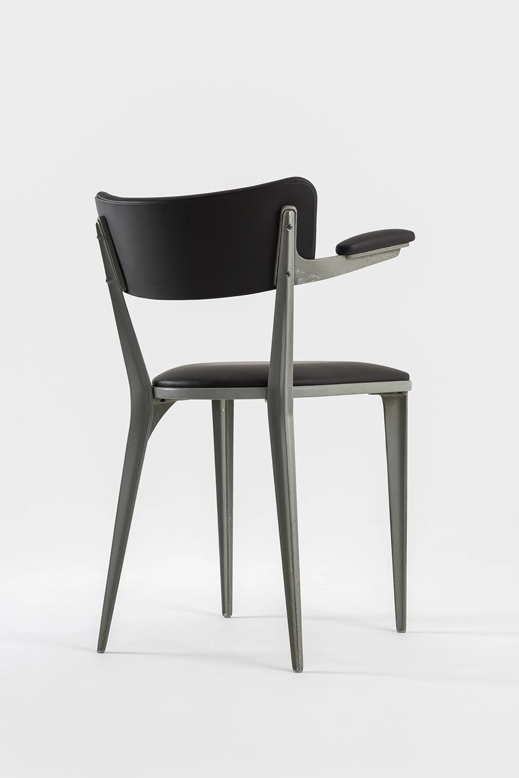 B3 Armchair (brown) - Ernest Race - Seating - Galerie kreo