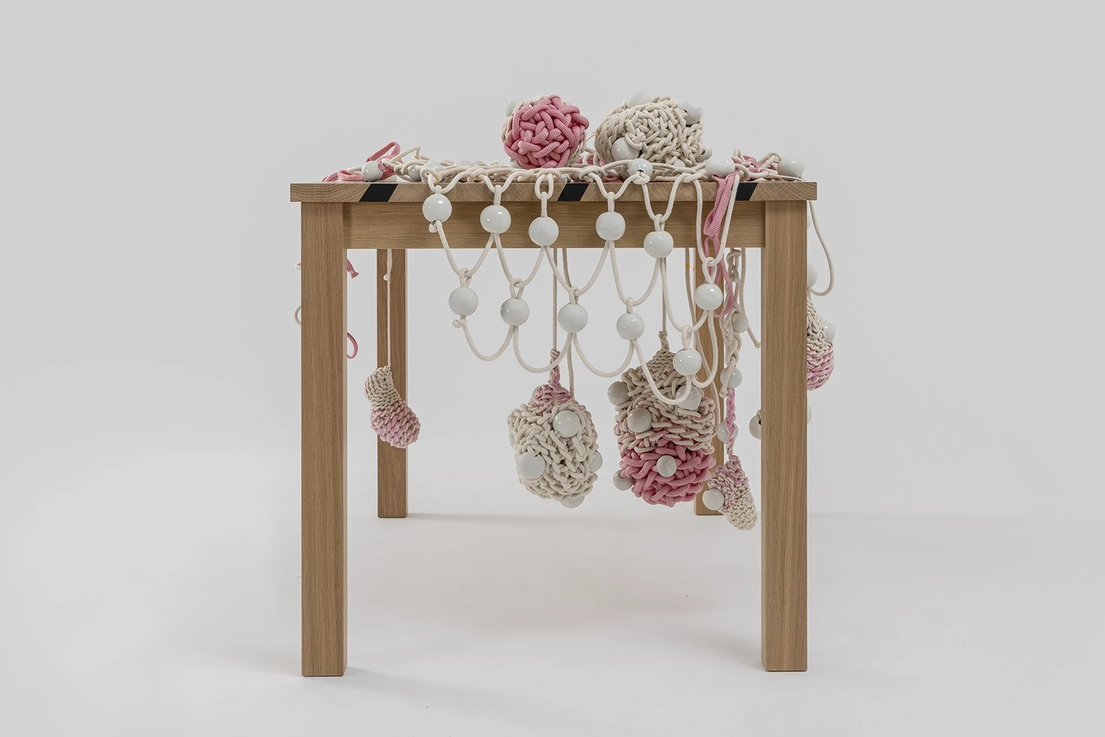 Beads T - Hella Jongerius - Table - Galerie kreo