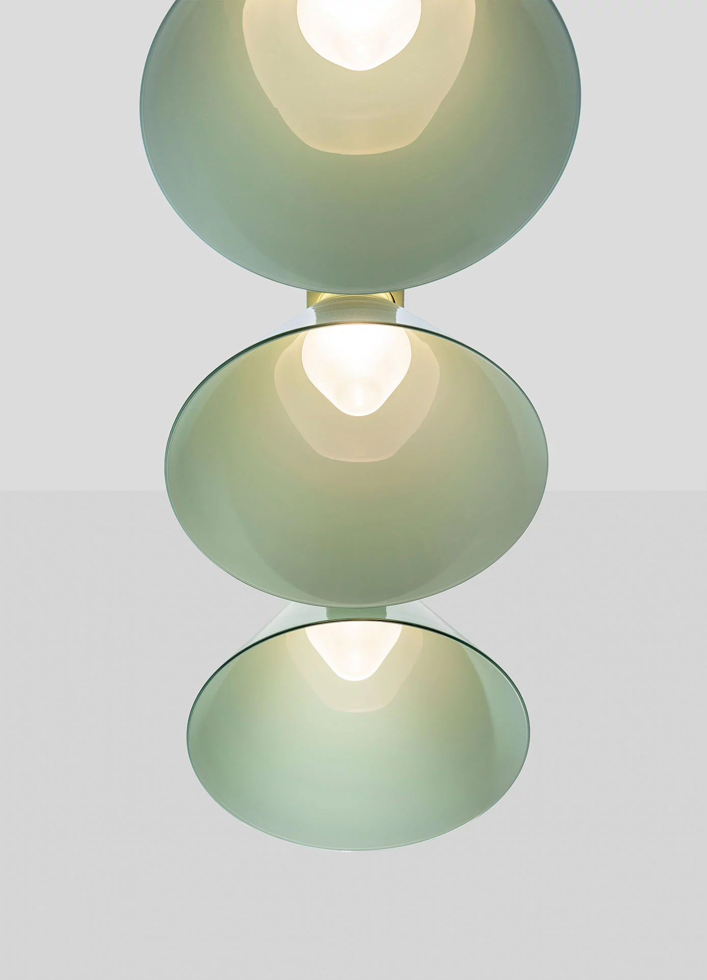 Signal C6 MONOCHROMATIC - Edward Barber and Jay Osgerby - Pendant light - Galerie kreo