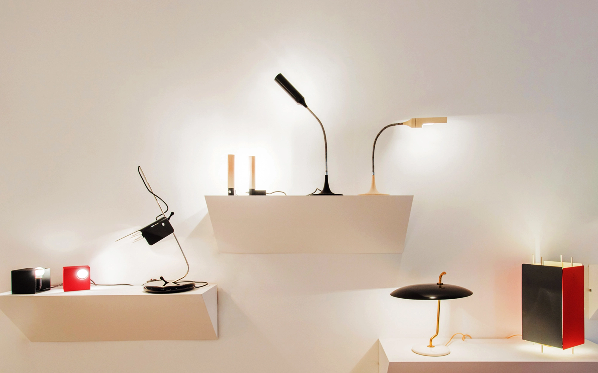 595 - Gino Sarfatti - Table light - Galerie kreo