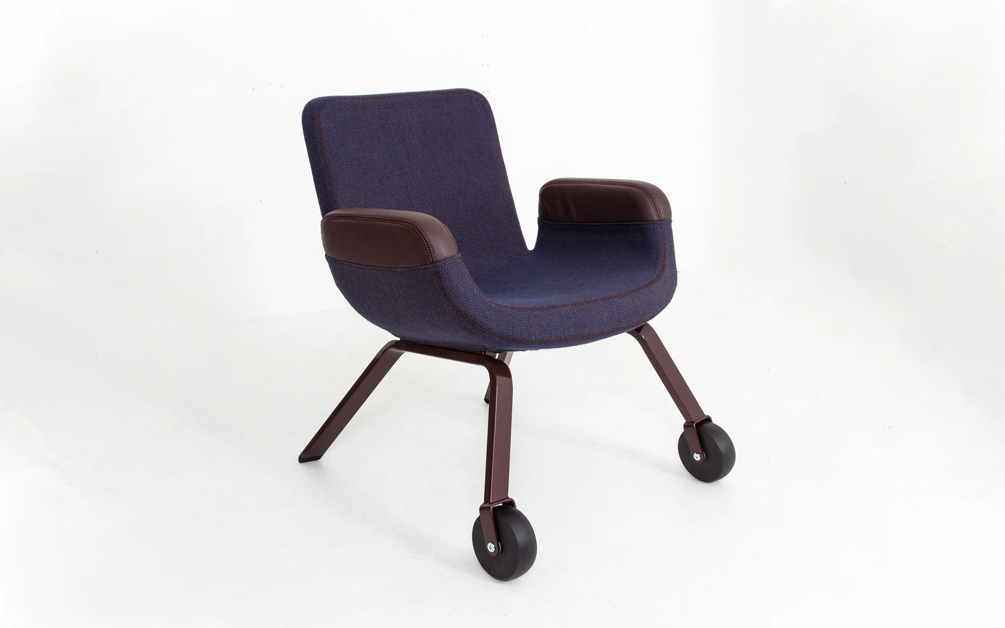 UN Lounge Chair - Hella Jongerius - Chair - Galerie kreo