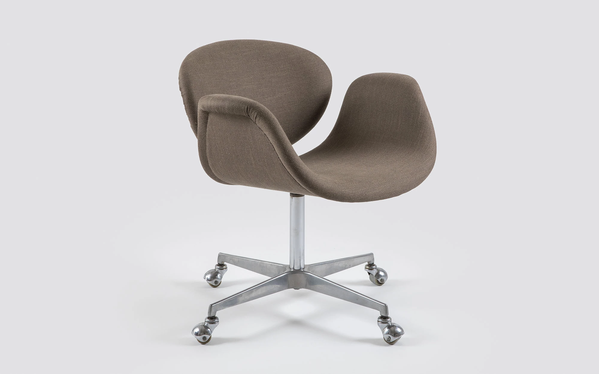 Armchair Little Tulip  - Pierre Paulin - 'The Office' .