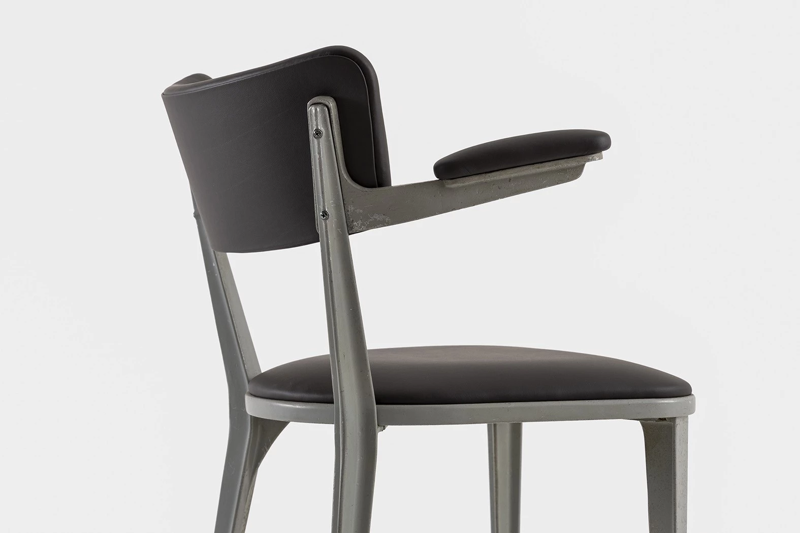 B3 Armchair (brown) - Ernest Race - Seating - Galerie kreo