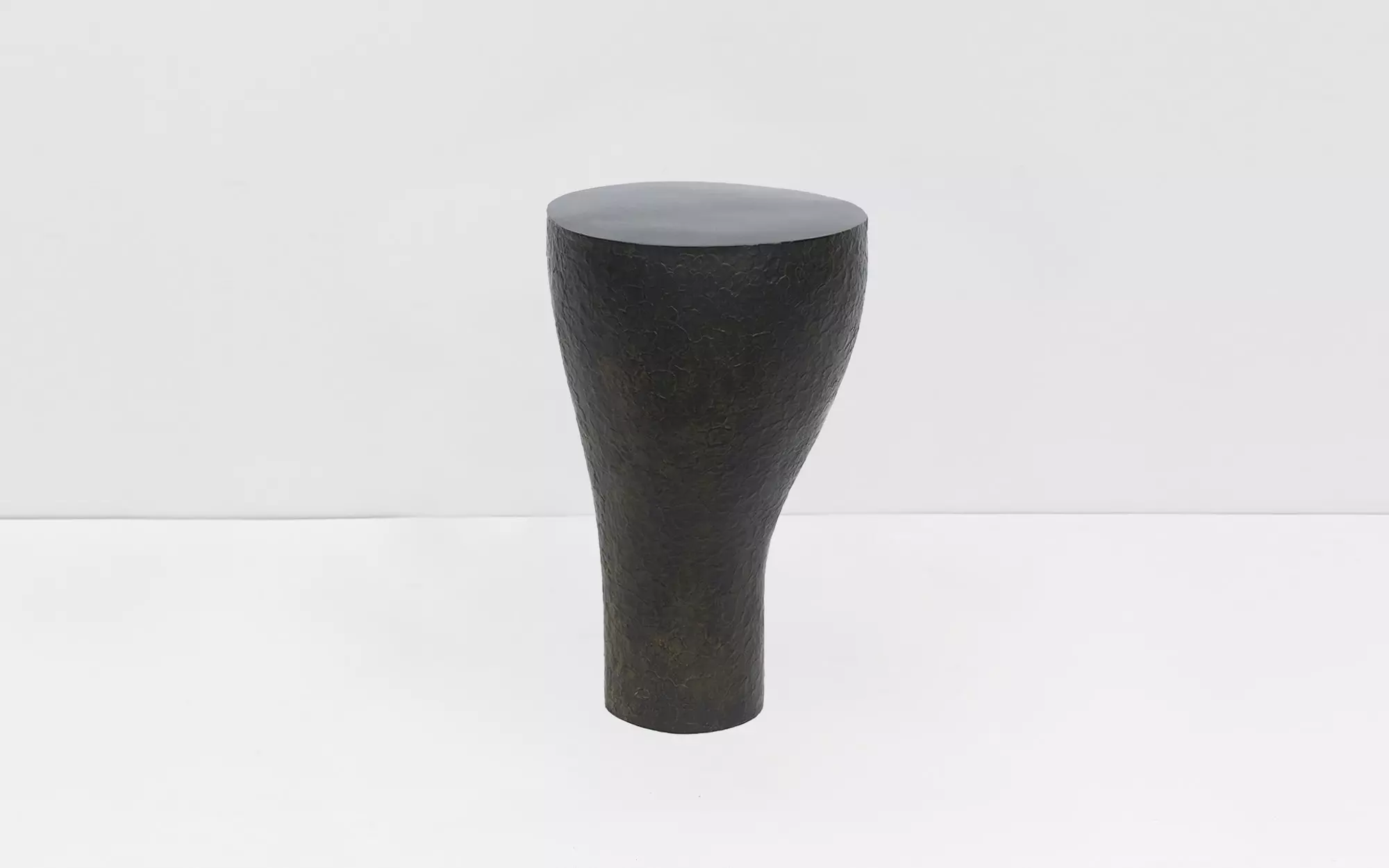 Stool #06 - Guillaume Bardet - Lucas Ratton x kamel mennour x Galerie kreo @Saint-Tropez.