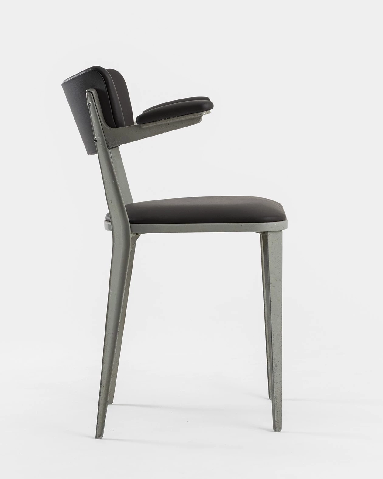 B3 Armchair (brown) - Ernest Race - Seating - Galerie kreo