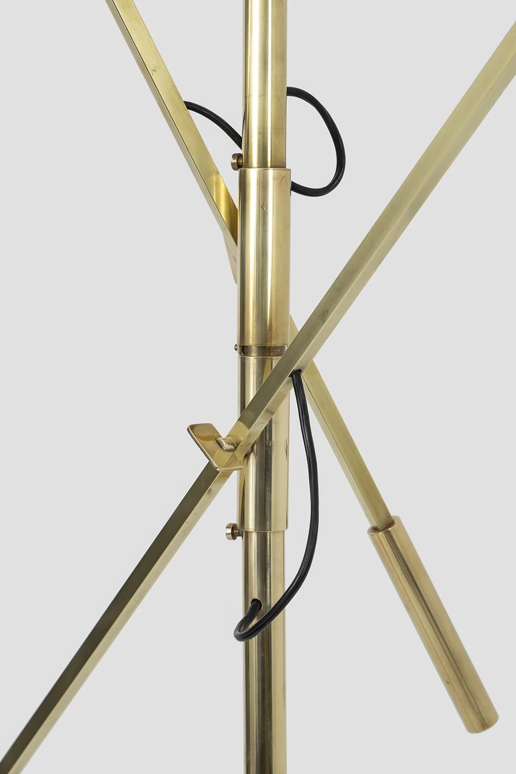 1050/2 - Gino Sarfatti - Floor light - Galerie kreo