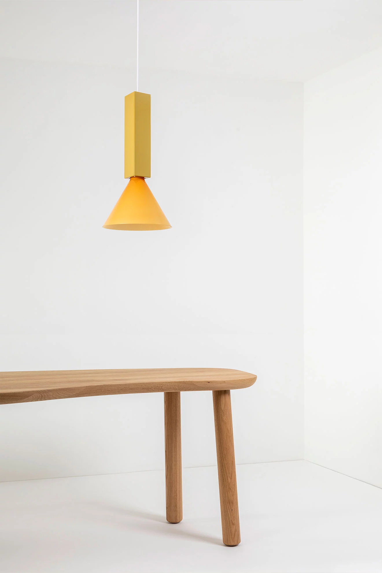 Signal C1 MONOCHROMATIC - Edward Barber and Jay Osgerby - Pendant light - Galerie kreo