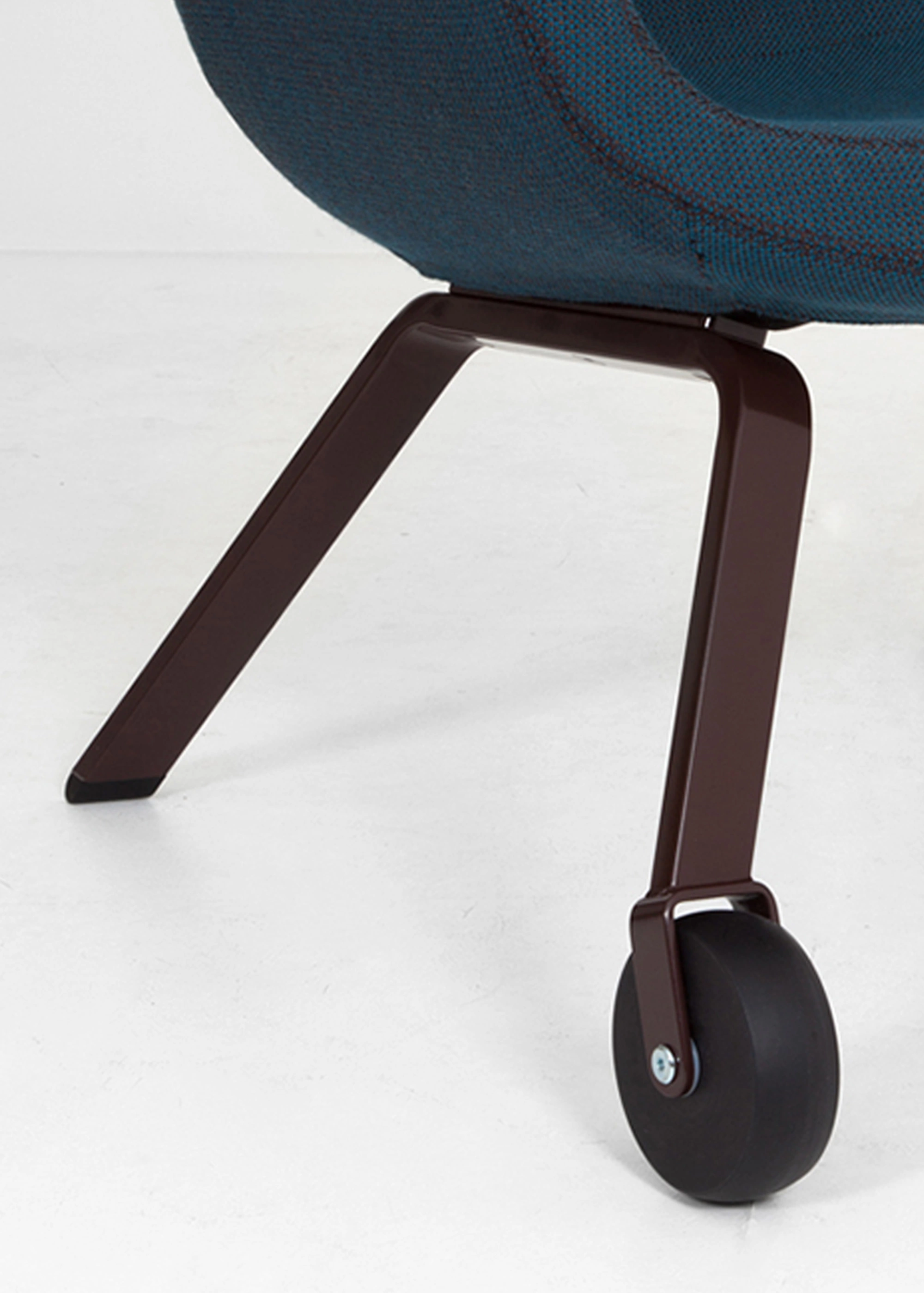 UN Lounge Chair - Hella Jongerius - Chair - Galerie kreo