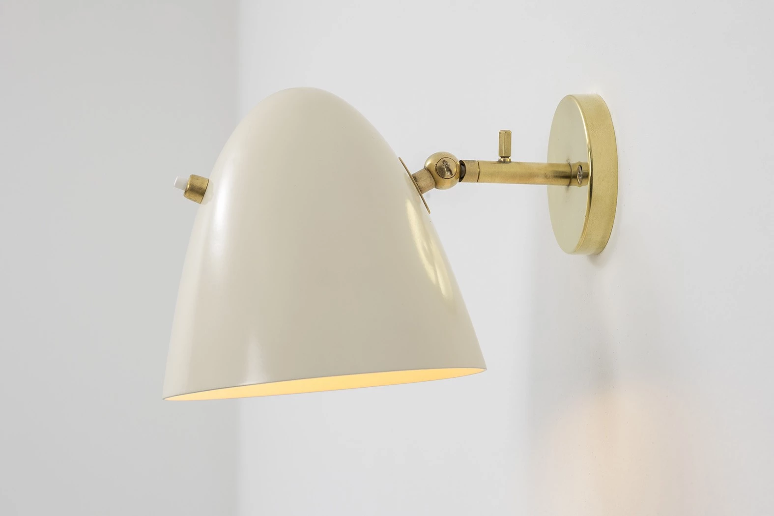27 (cream) - Gino Sarfatti - Wall light - Galerie kreo