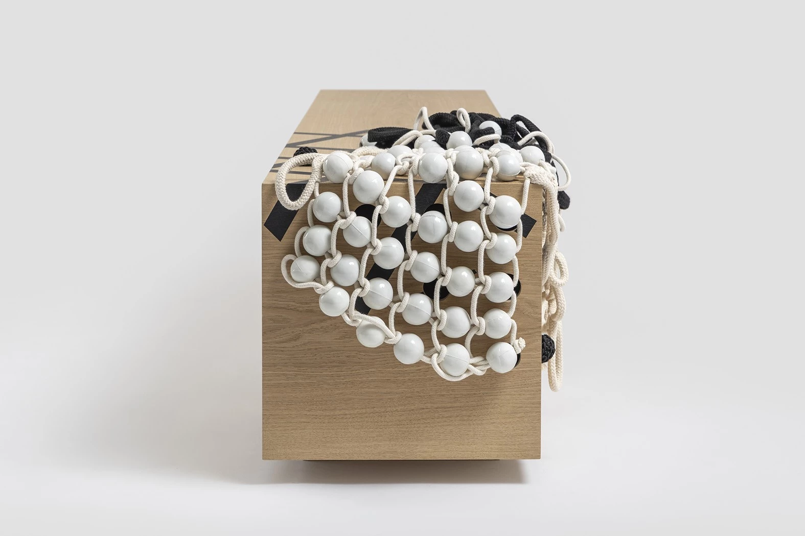 Beads B - Hella Jongerius - Bench - Galerie kreo