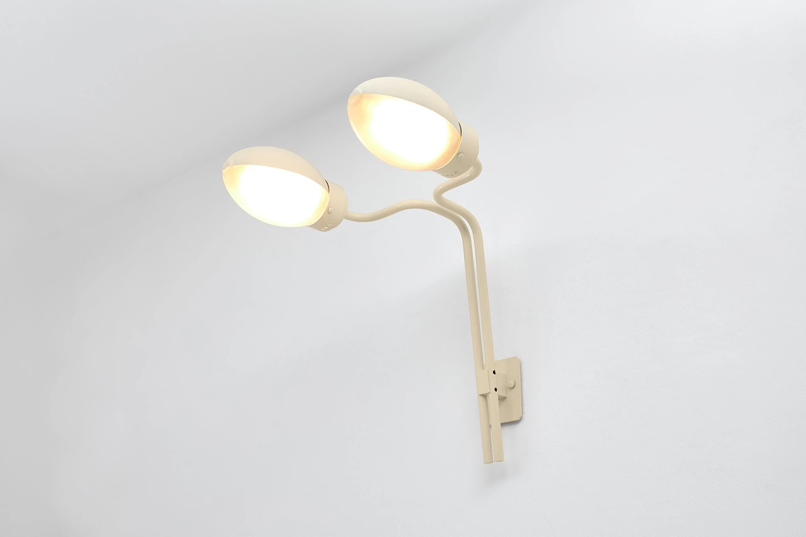 144/C - Franco and Franca Albini and Helg  - Wall light - Galerie kreo