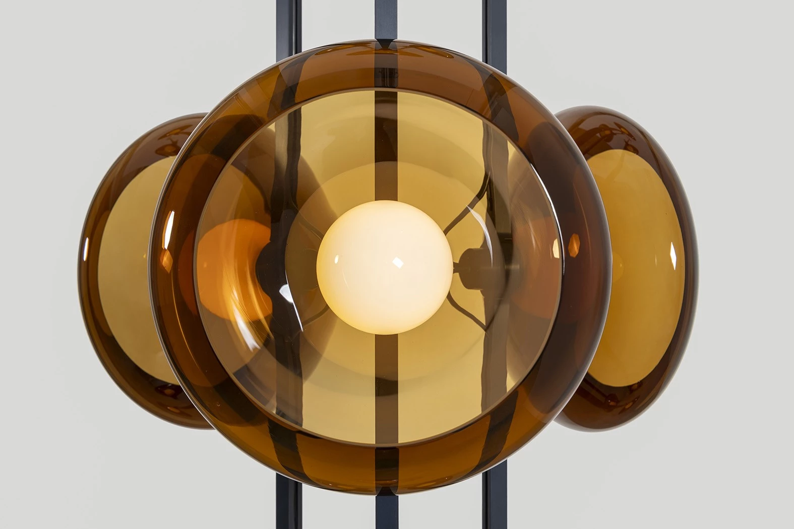 Clair-obscur MULTIPLE AMBER - Ronan Bouroullec - Ceiling light - Galerie kreo