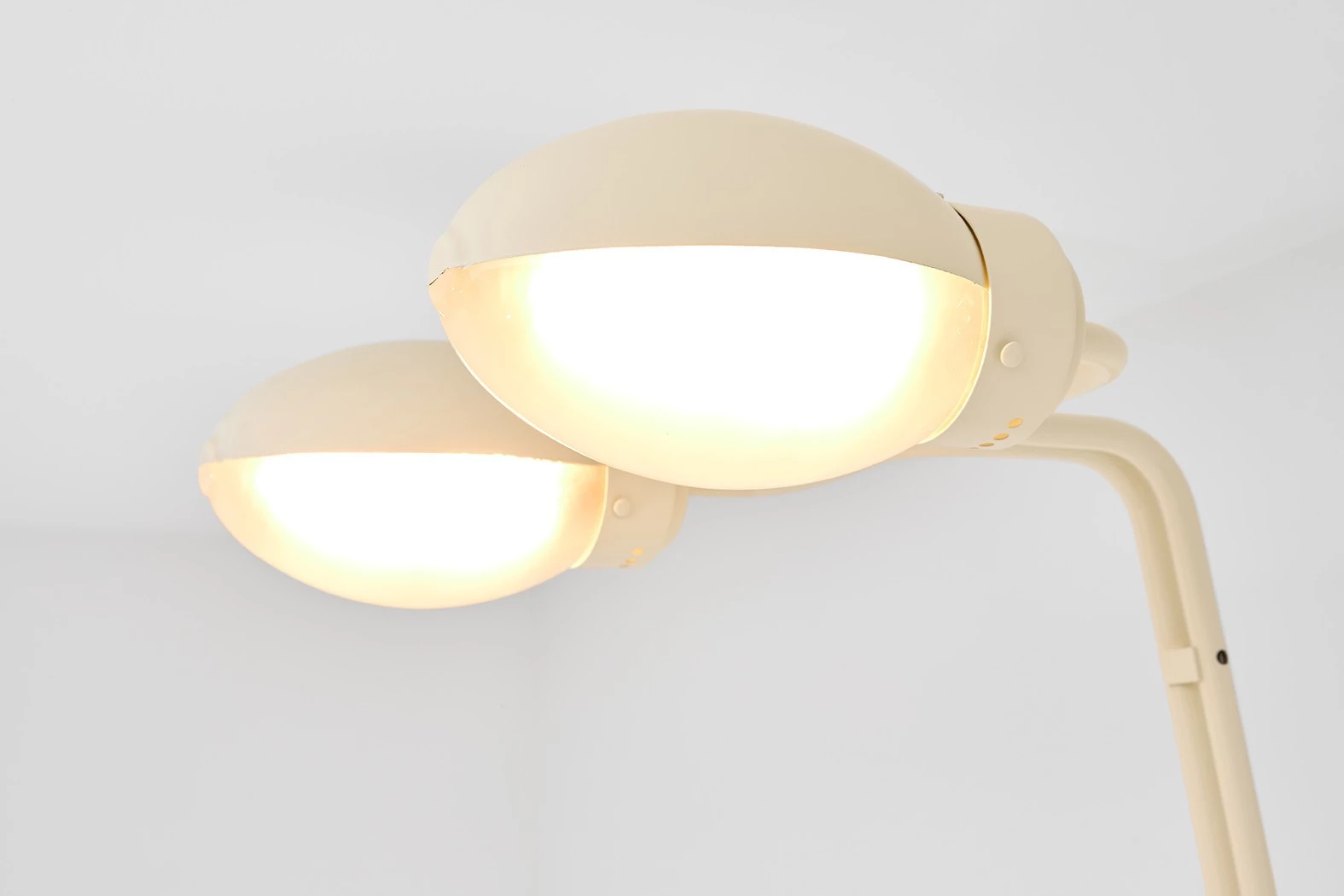 144 - Franco and Franca Albini and Helg  - Wall light - Galerie kreo