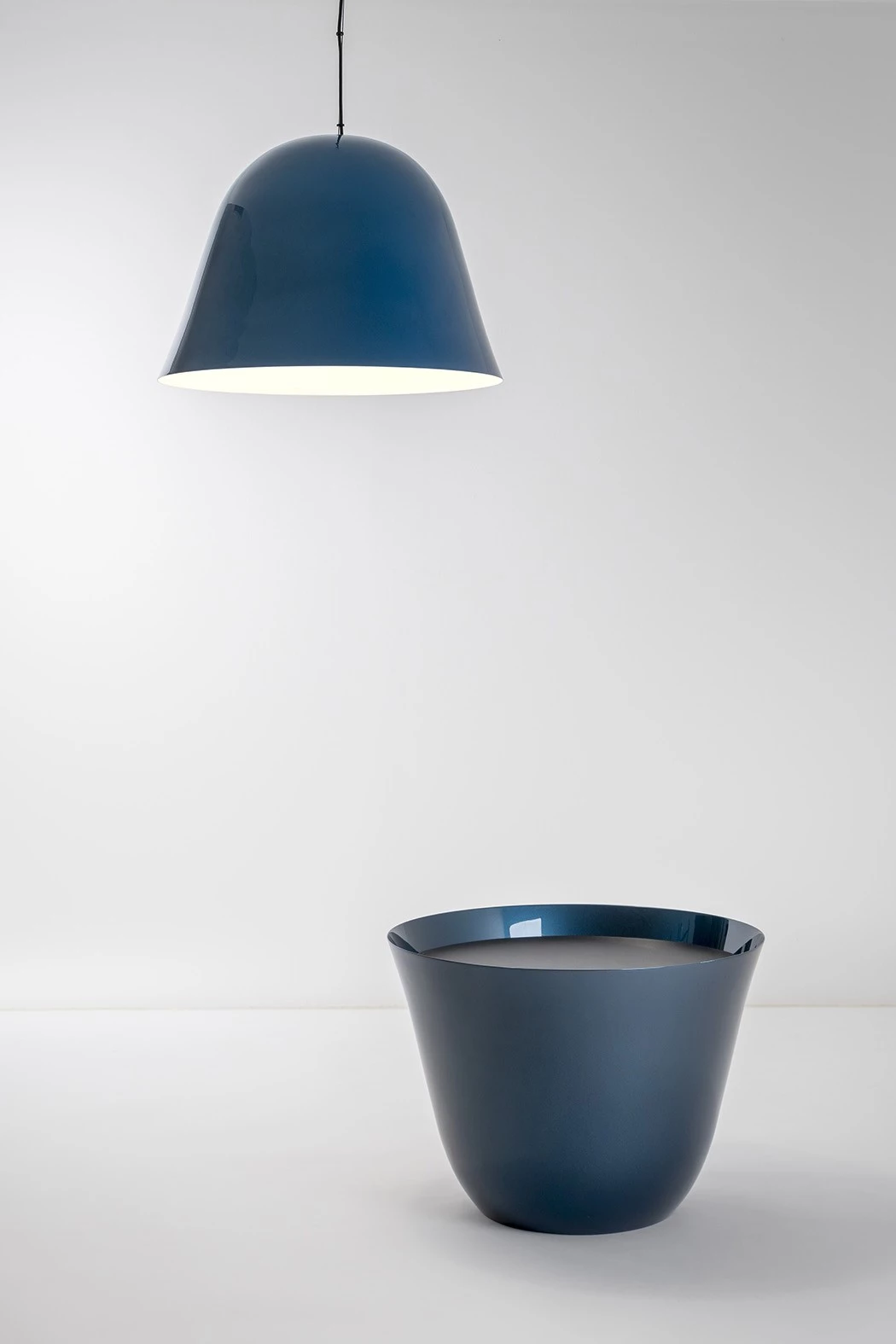 Bells Blue Ceiling Light - Ronan & Erwan Bouroullec - Ceiling light - Galerie kreo
