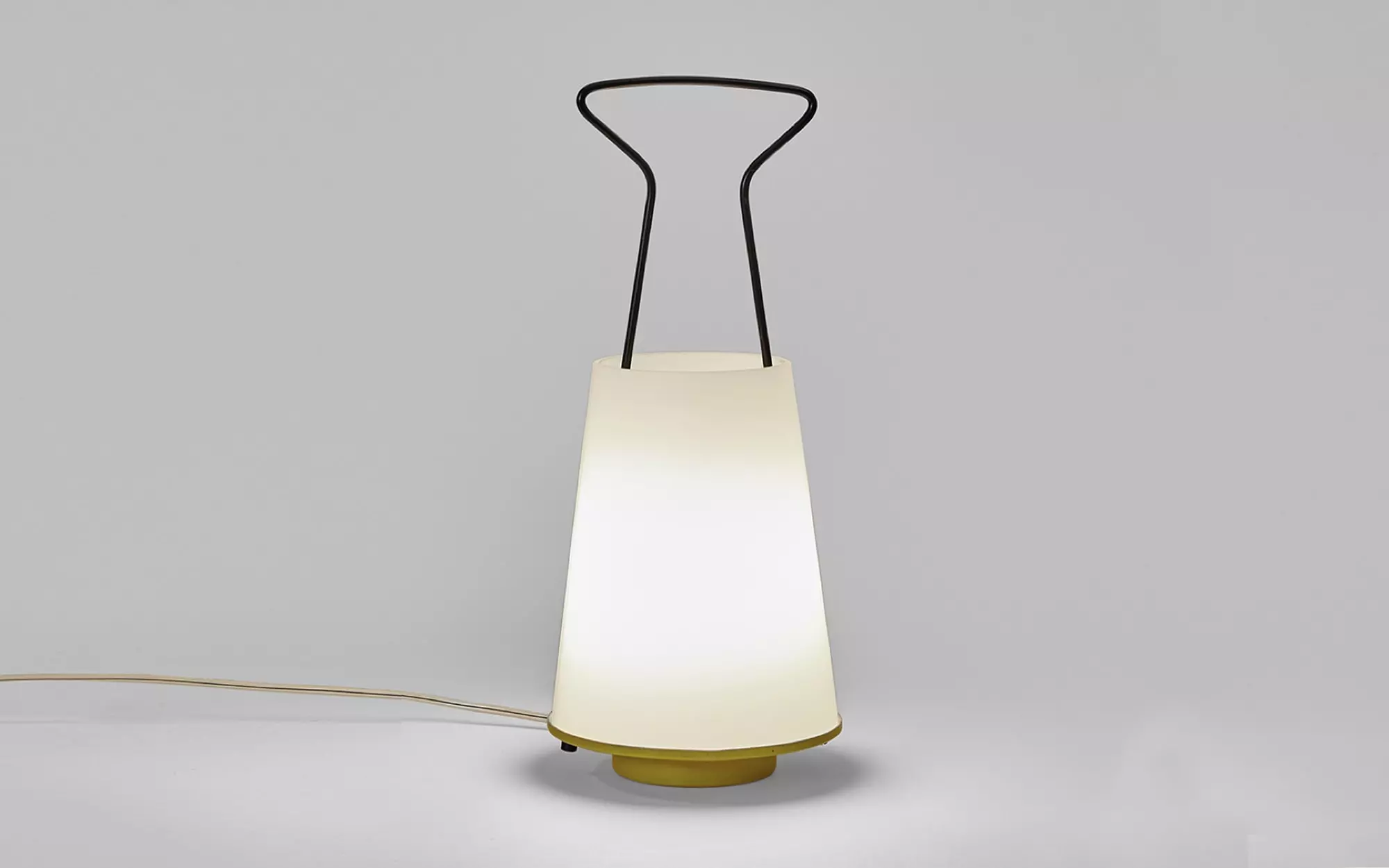 561/B  - Gino Sarfatti - Table light - Galerie kreo